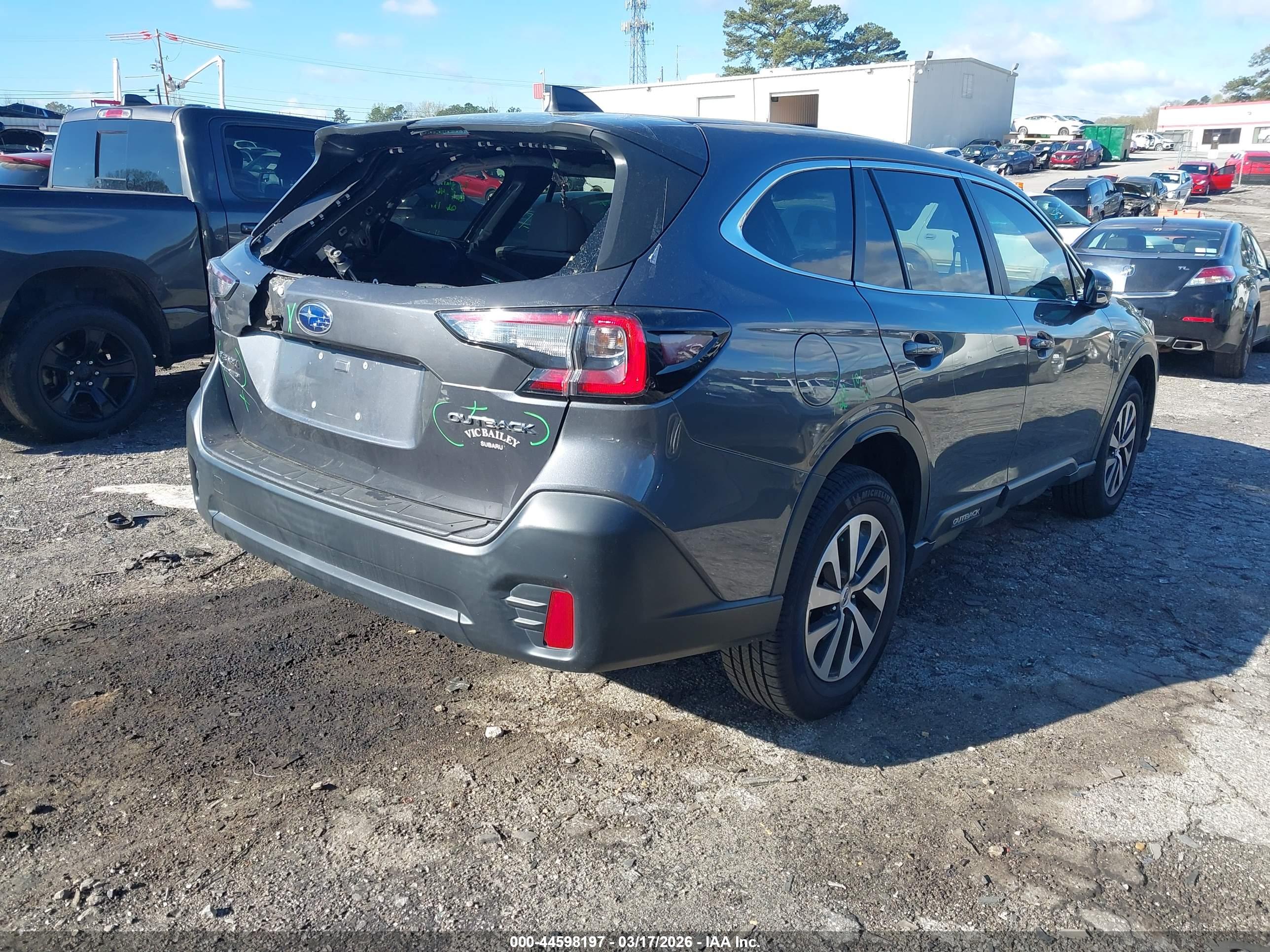 SUBARU OUTBACK image 4