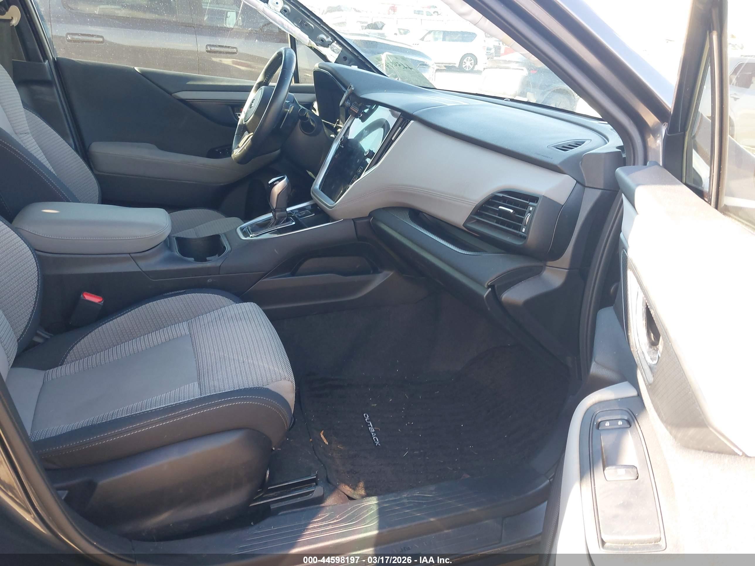 SUBARU OUTBACK image 5