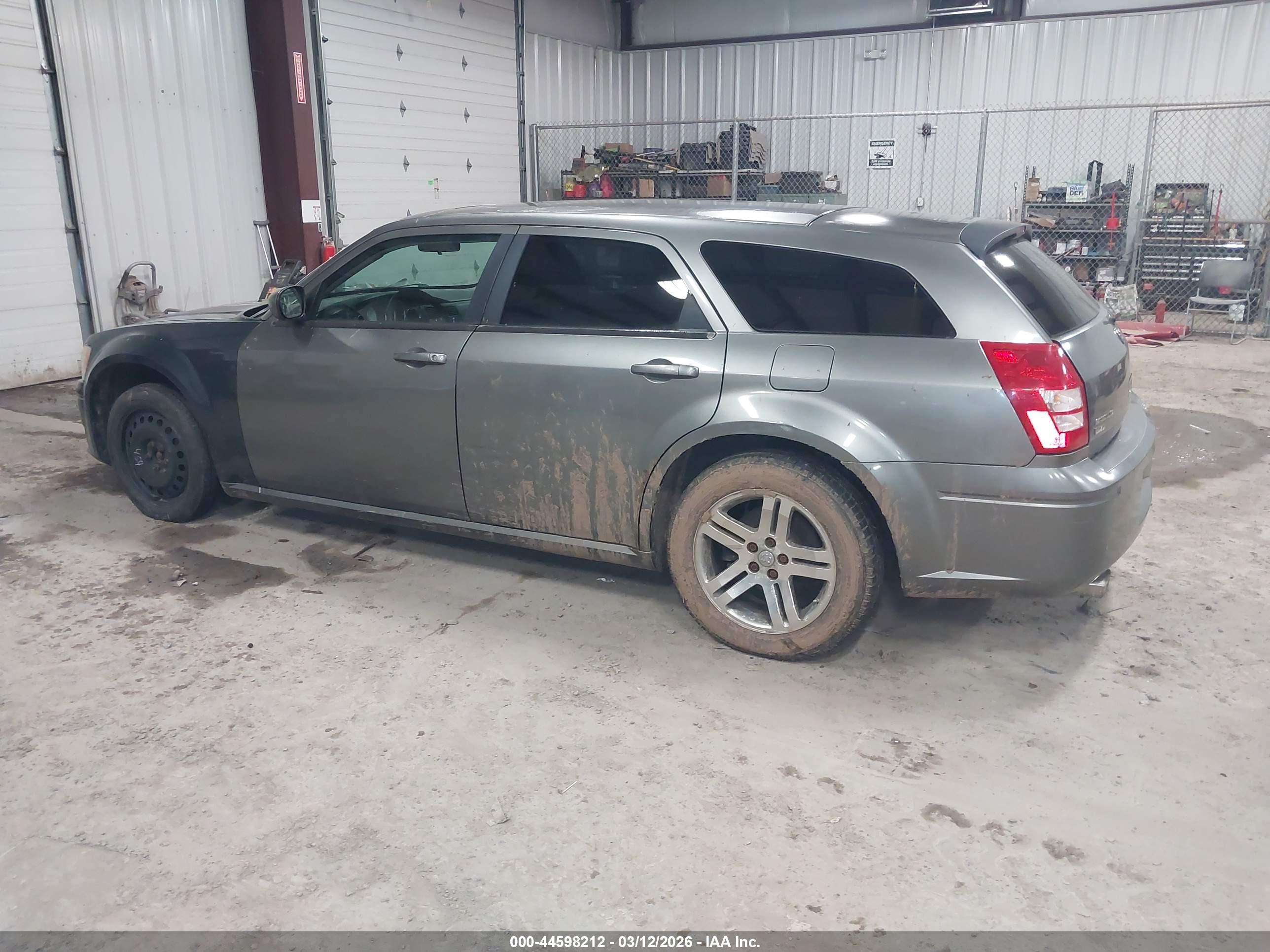 DODGE MAGNUM image 3