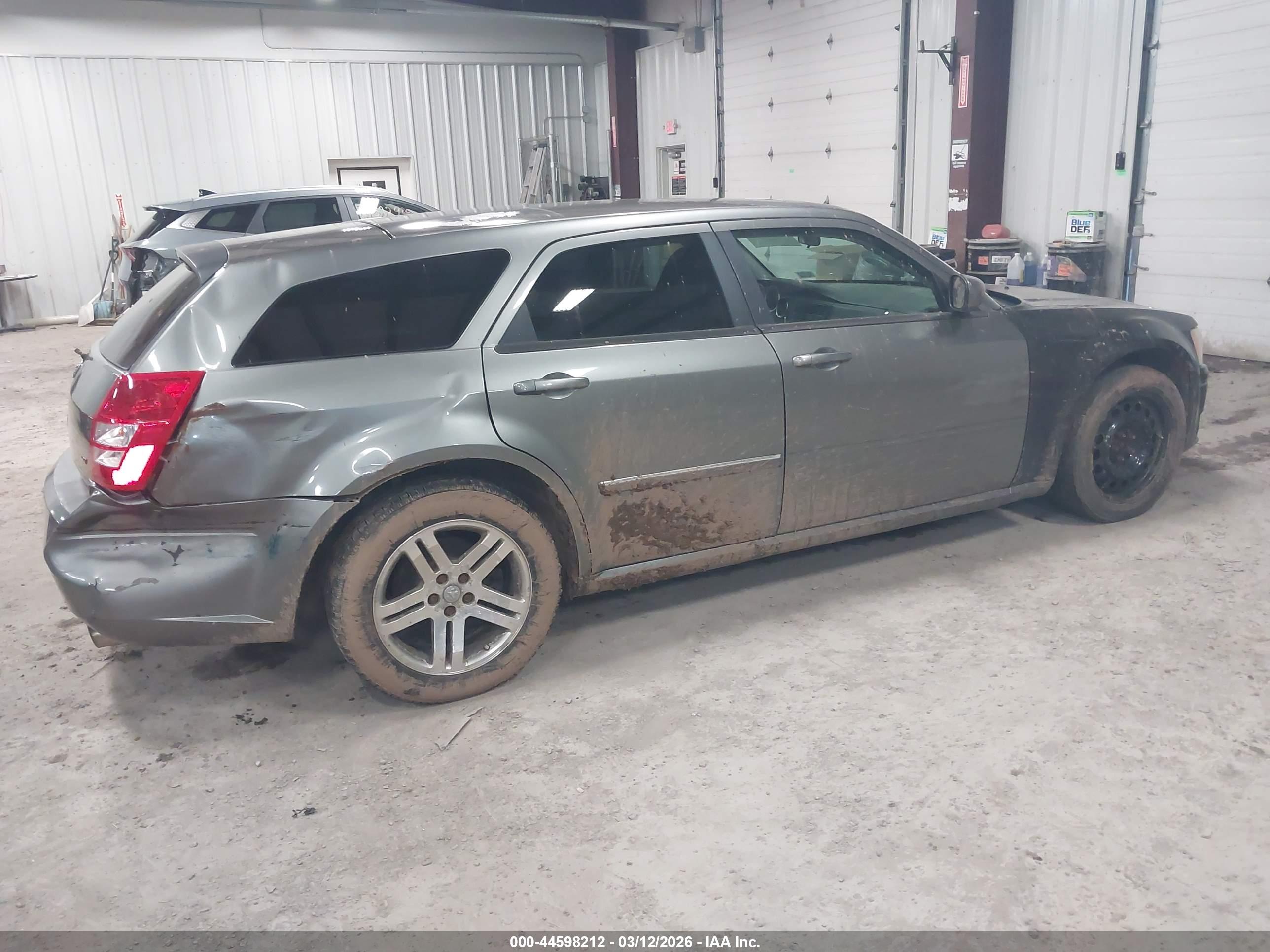 DODGE MAGNUM image 4