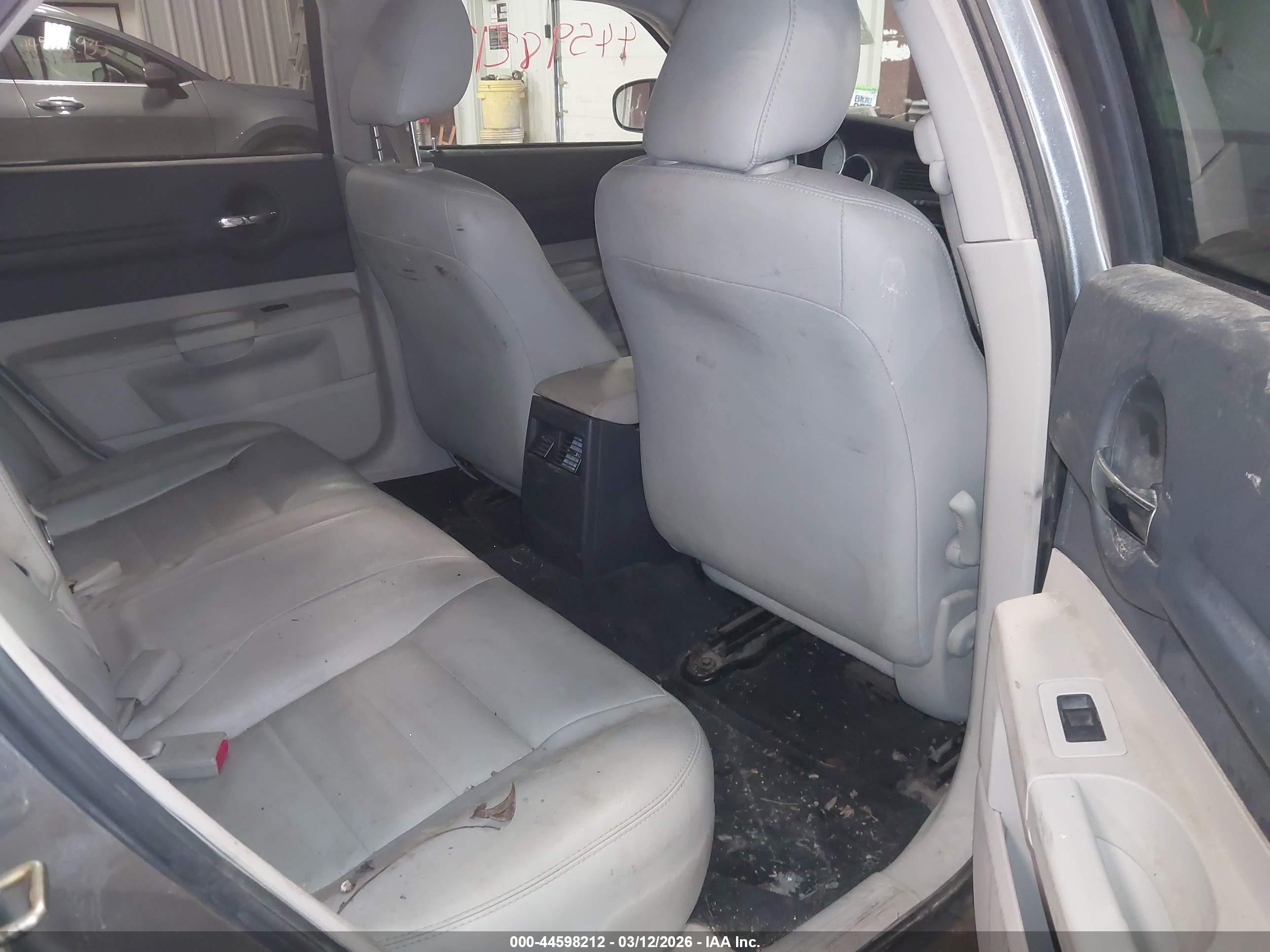 DODGE MAGNUM image 8