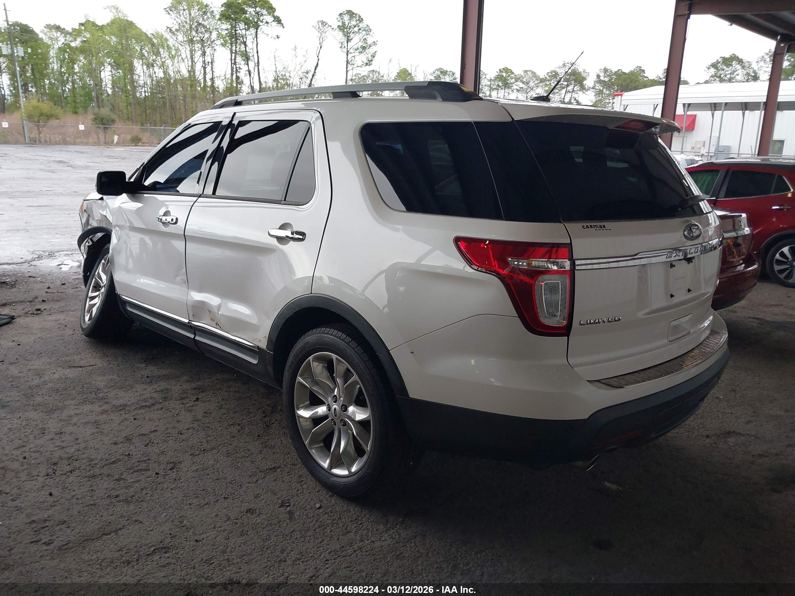 FORD EXPLORER image 3