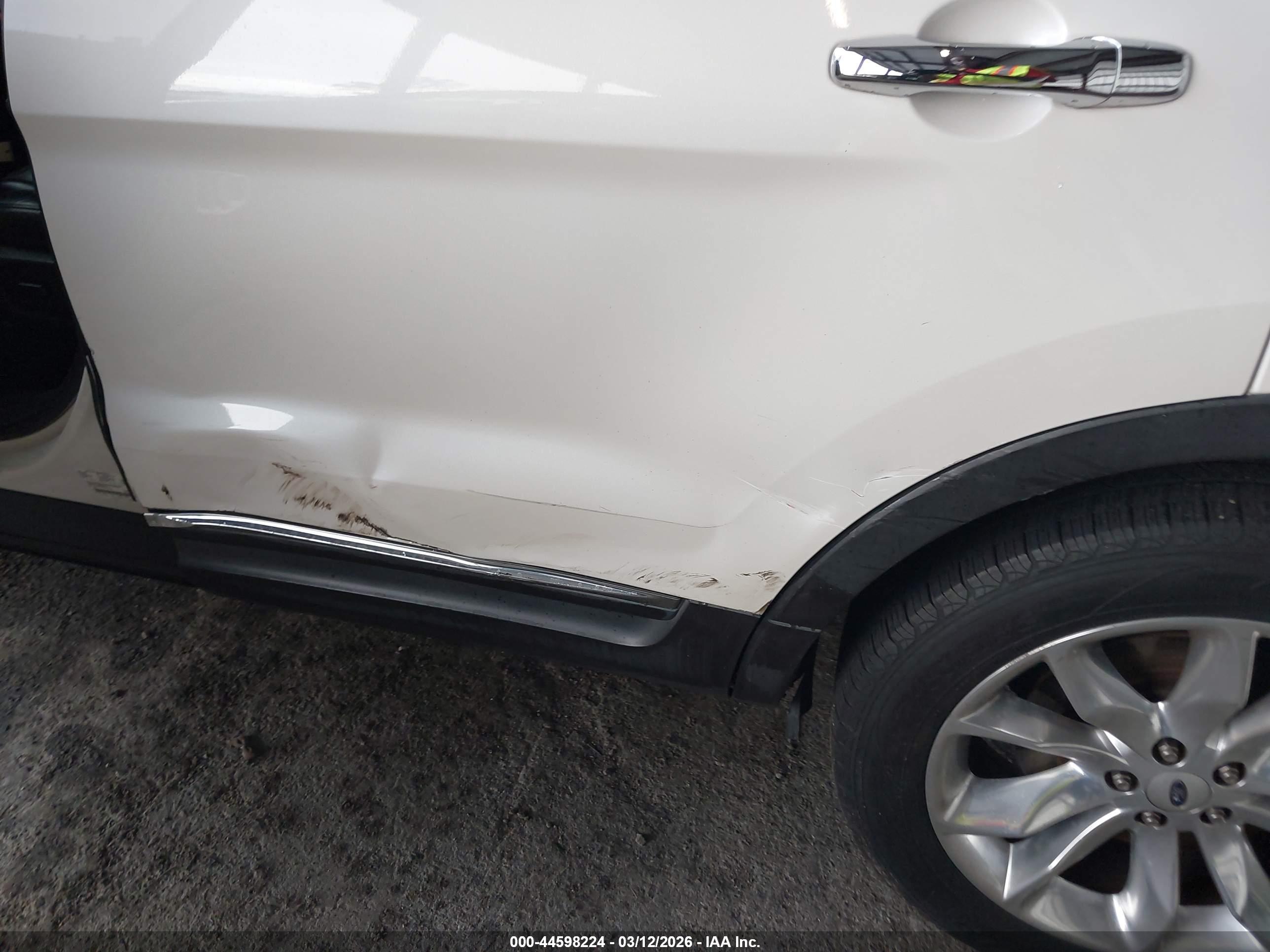FORD EXPLORER image 6