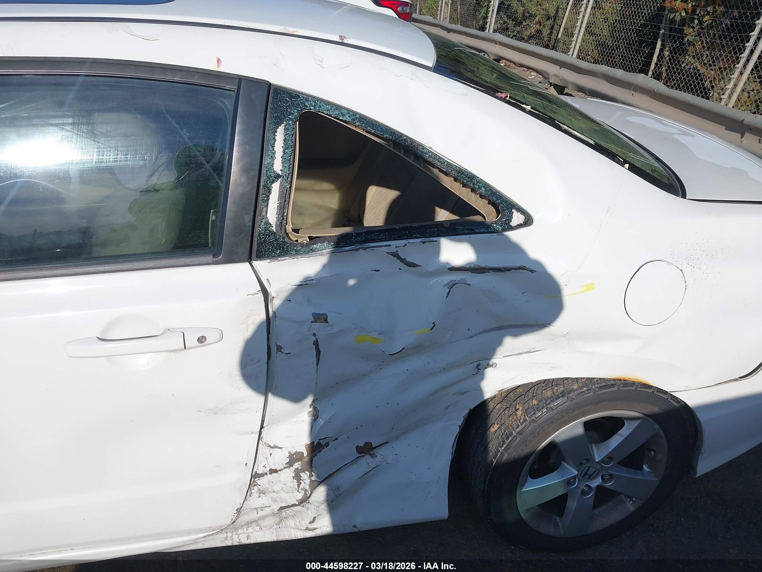 HONDA CIVIC image 6