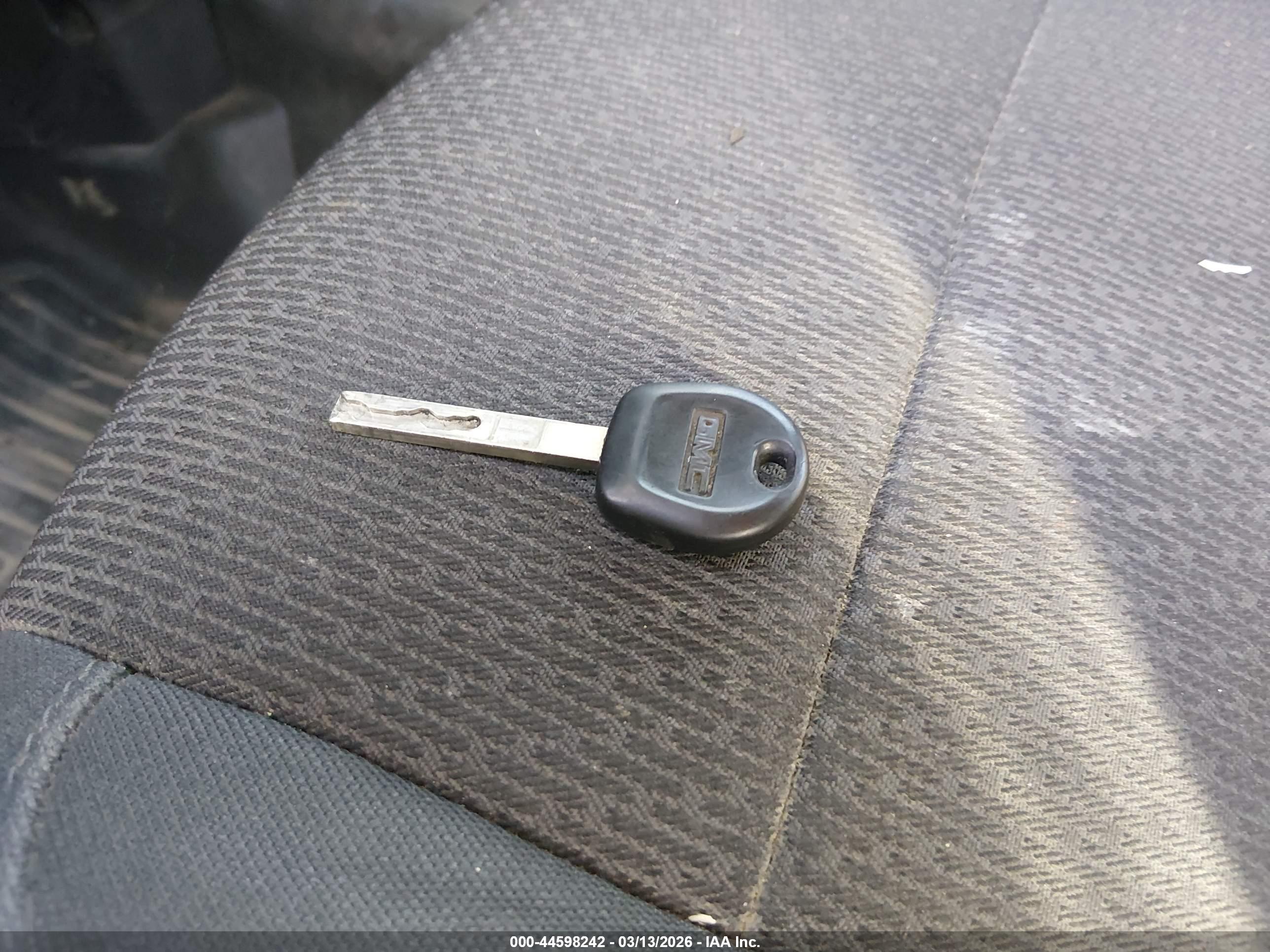 GMC SIERRA image 11