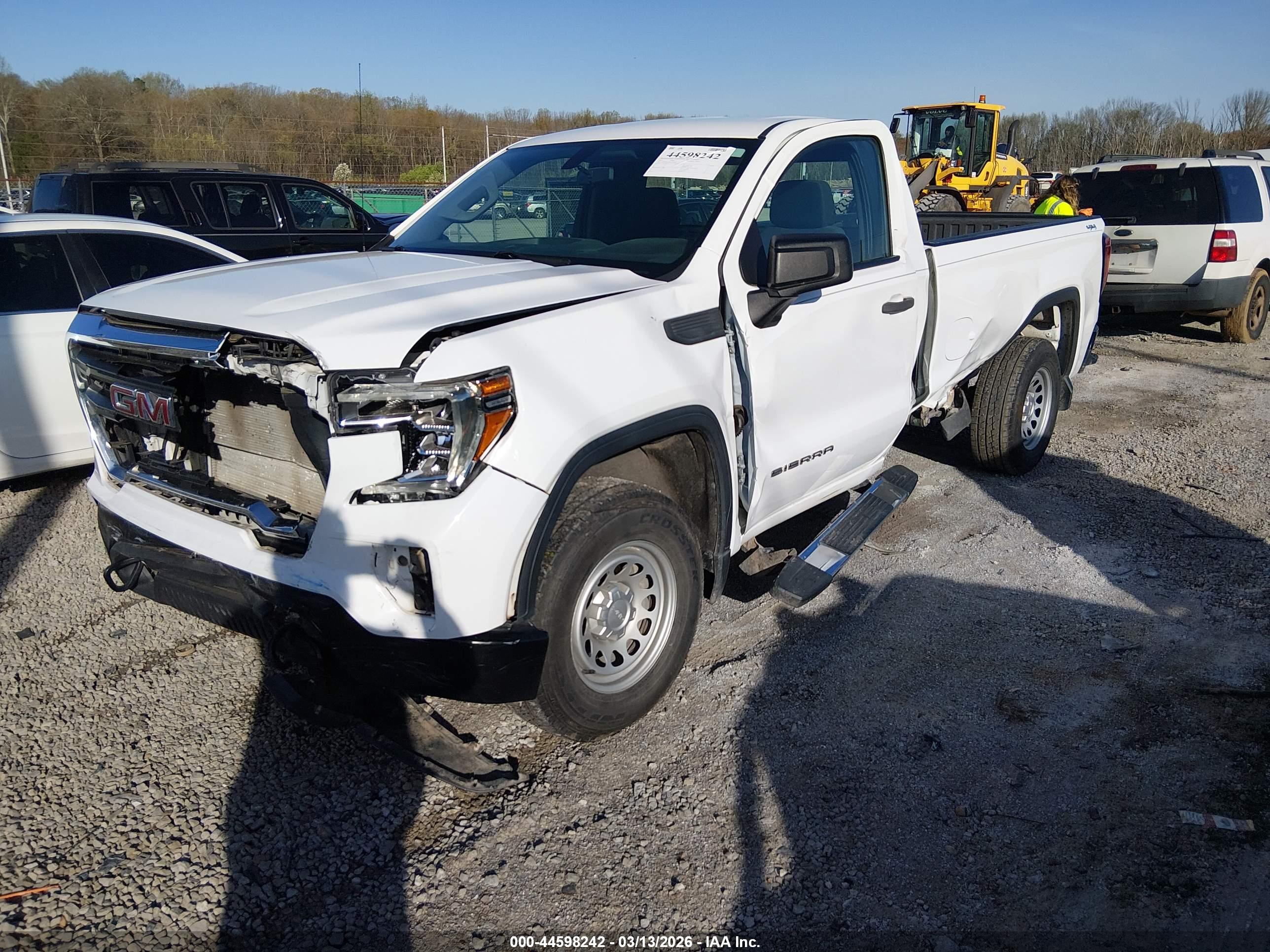 GMC SIERRA image 2