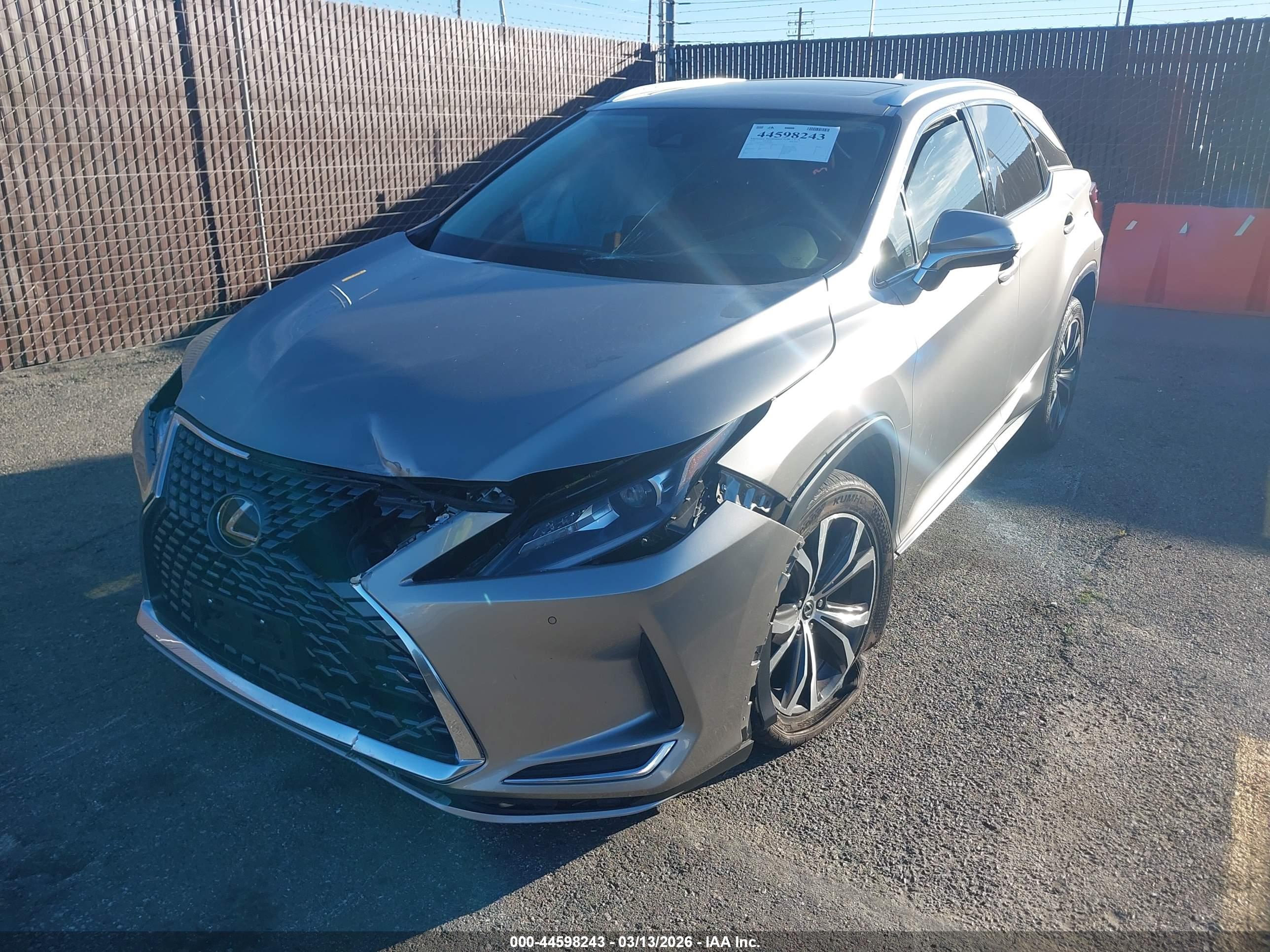 LEXUS RX image 2