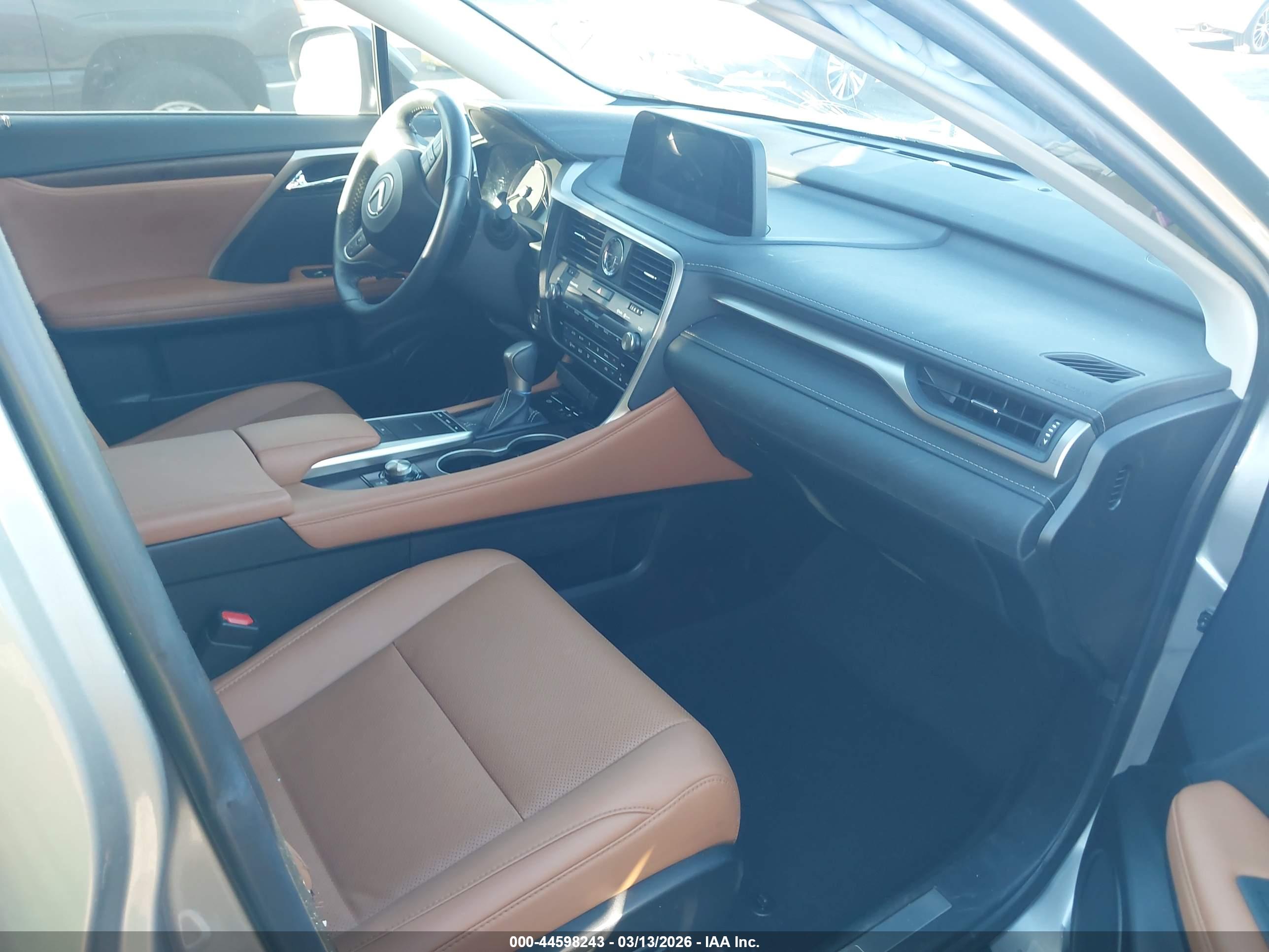 LEXUS RX image 5