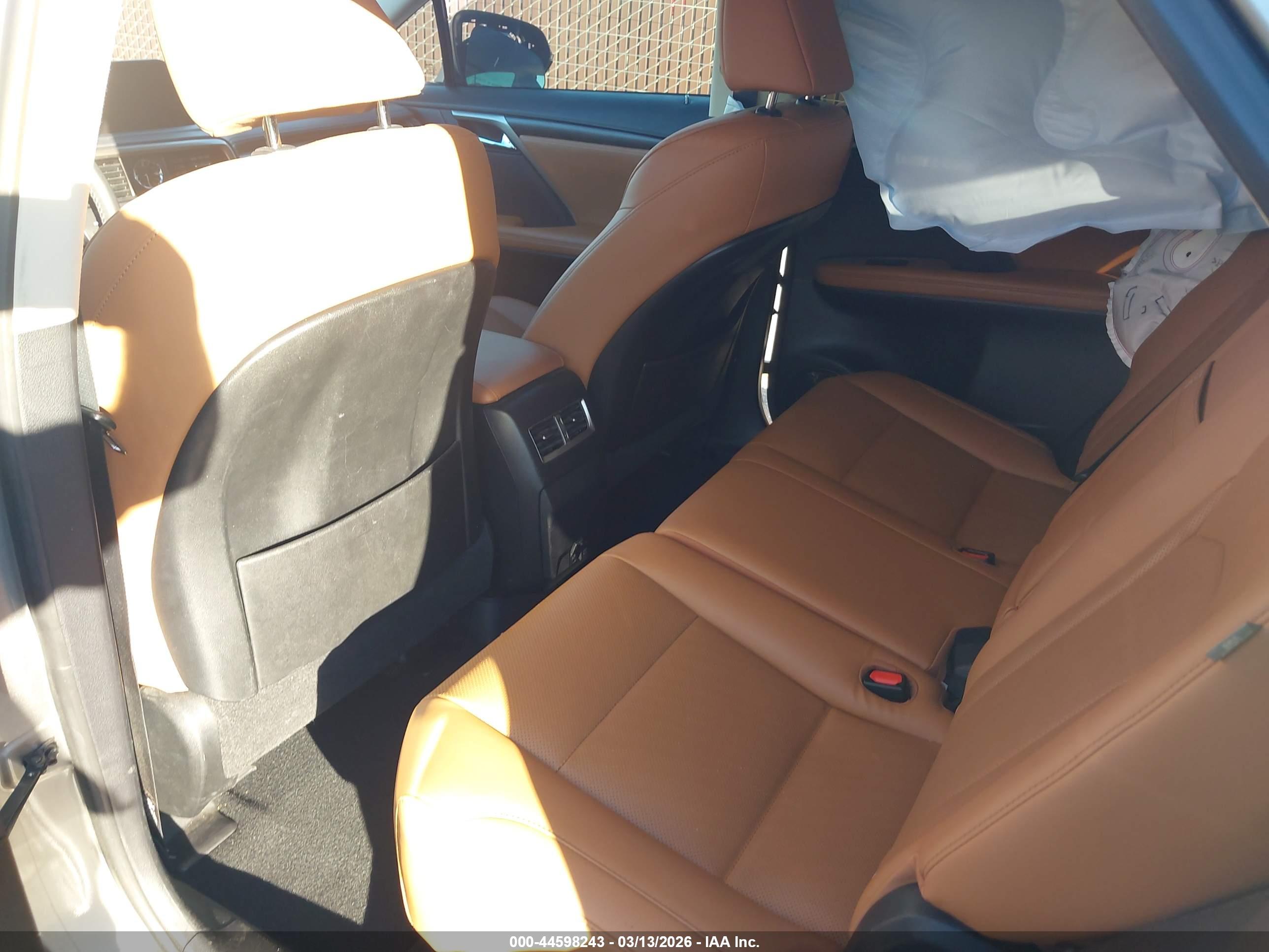 LEXUS RX image 8