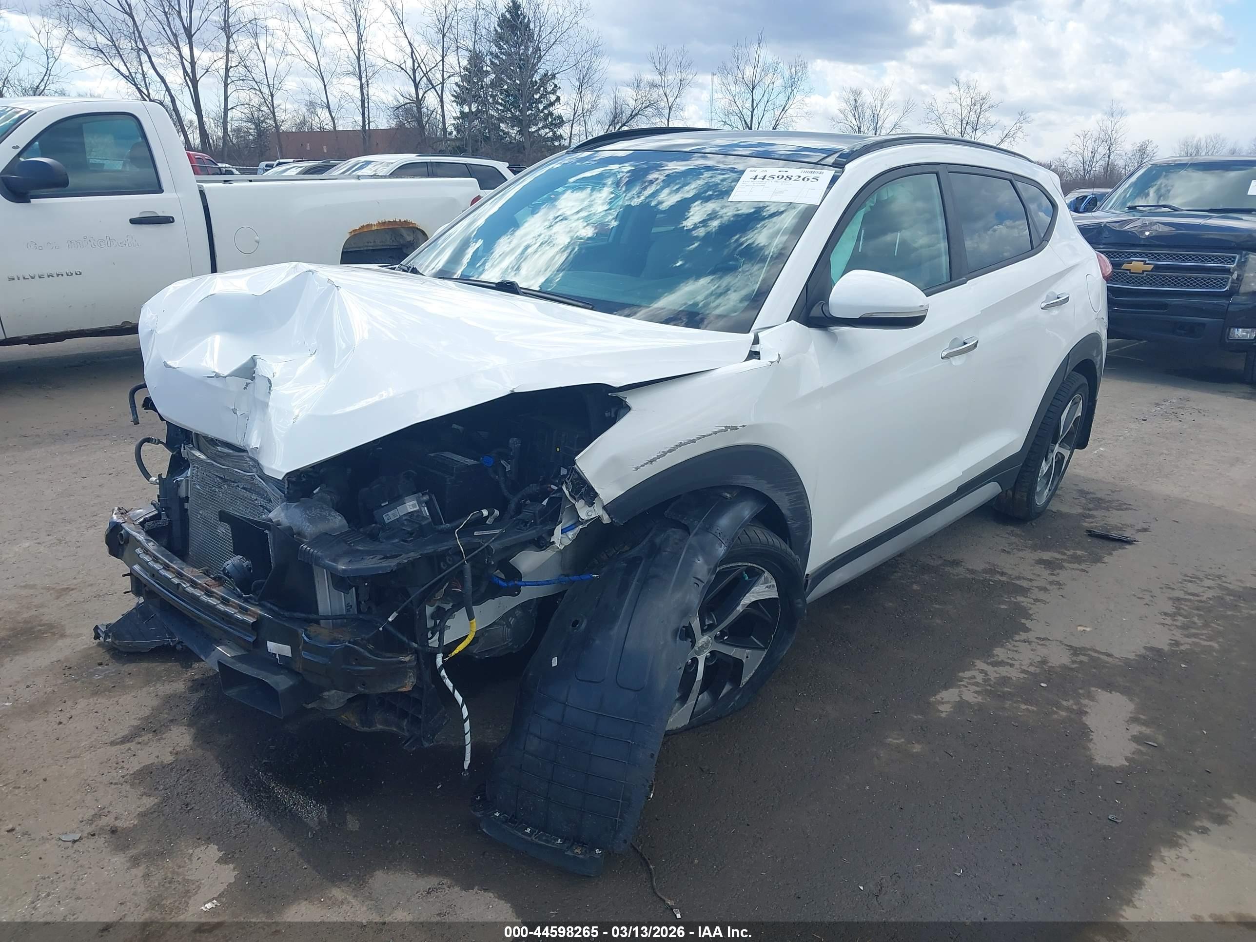 HYUNDAI TUCSON image 2