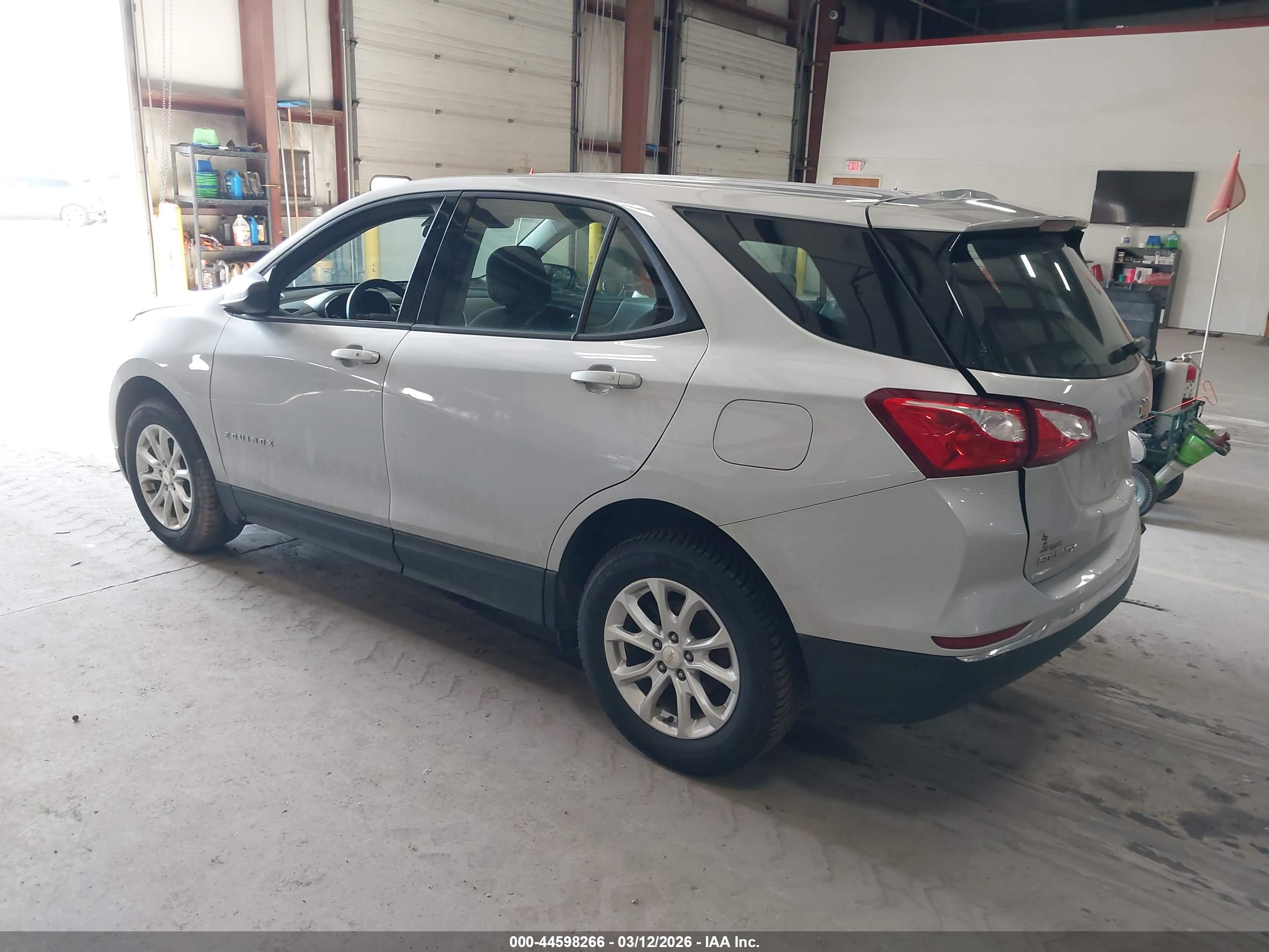 CHEVROLET EQUINOX image 3