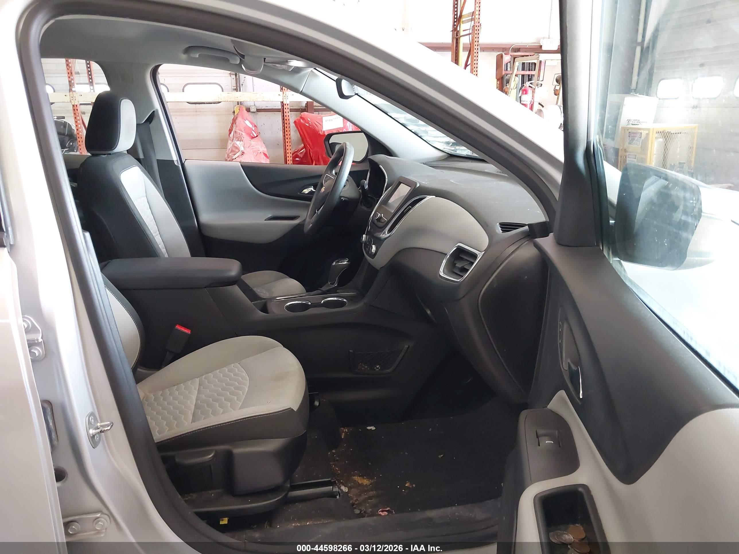 CHEVROLET EQUINOX image 5
