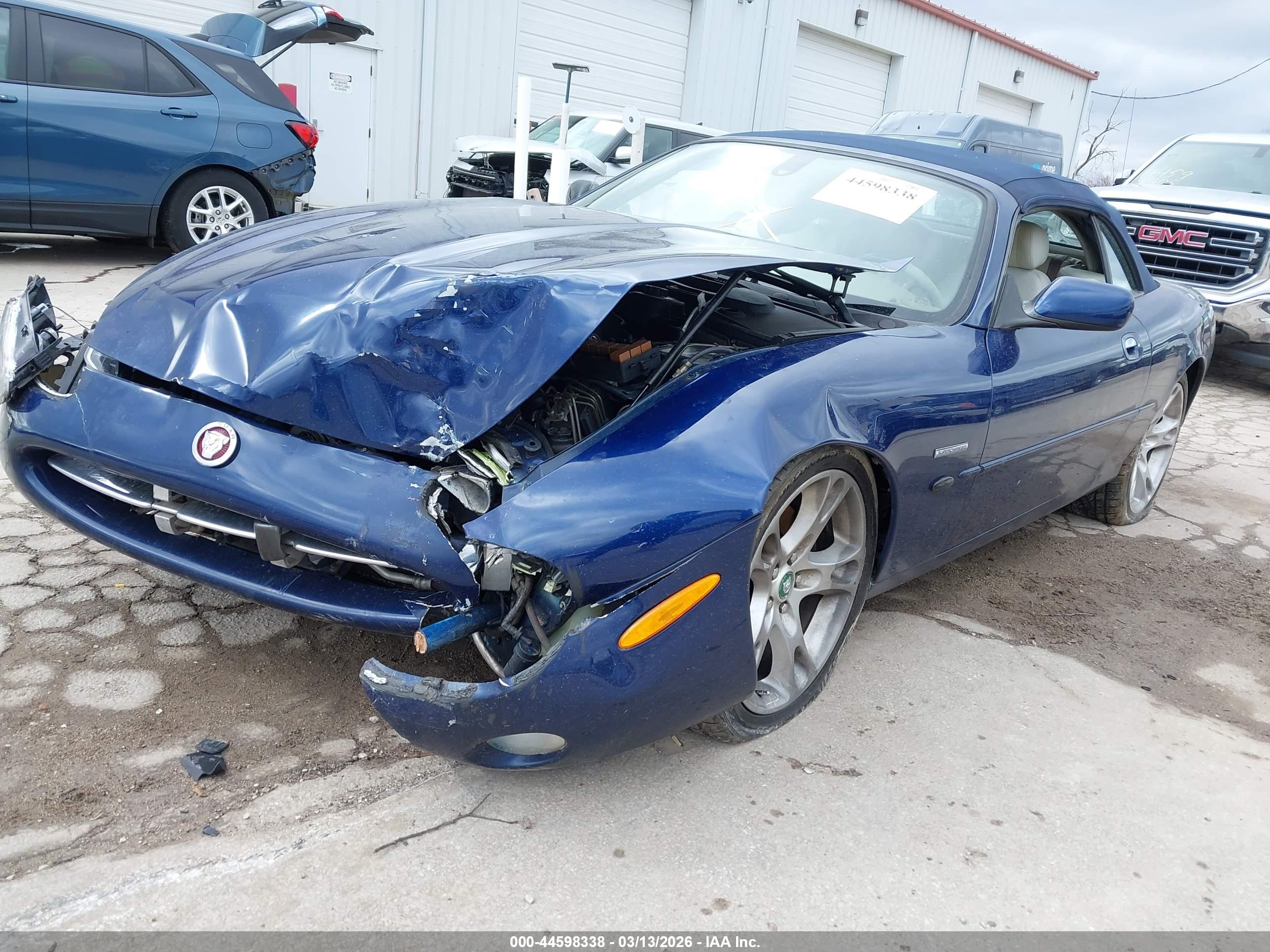 JAGUAR XK8 image 2