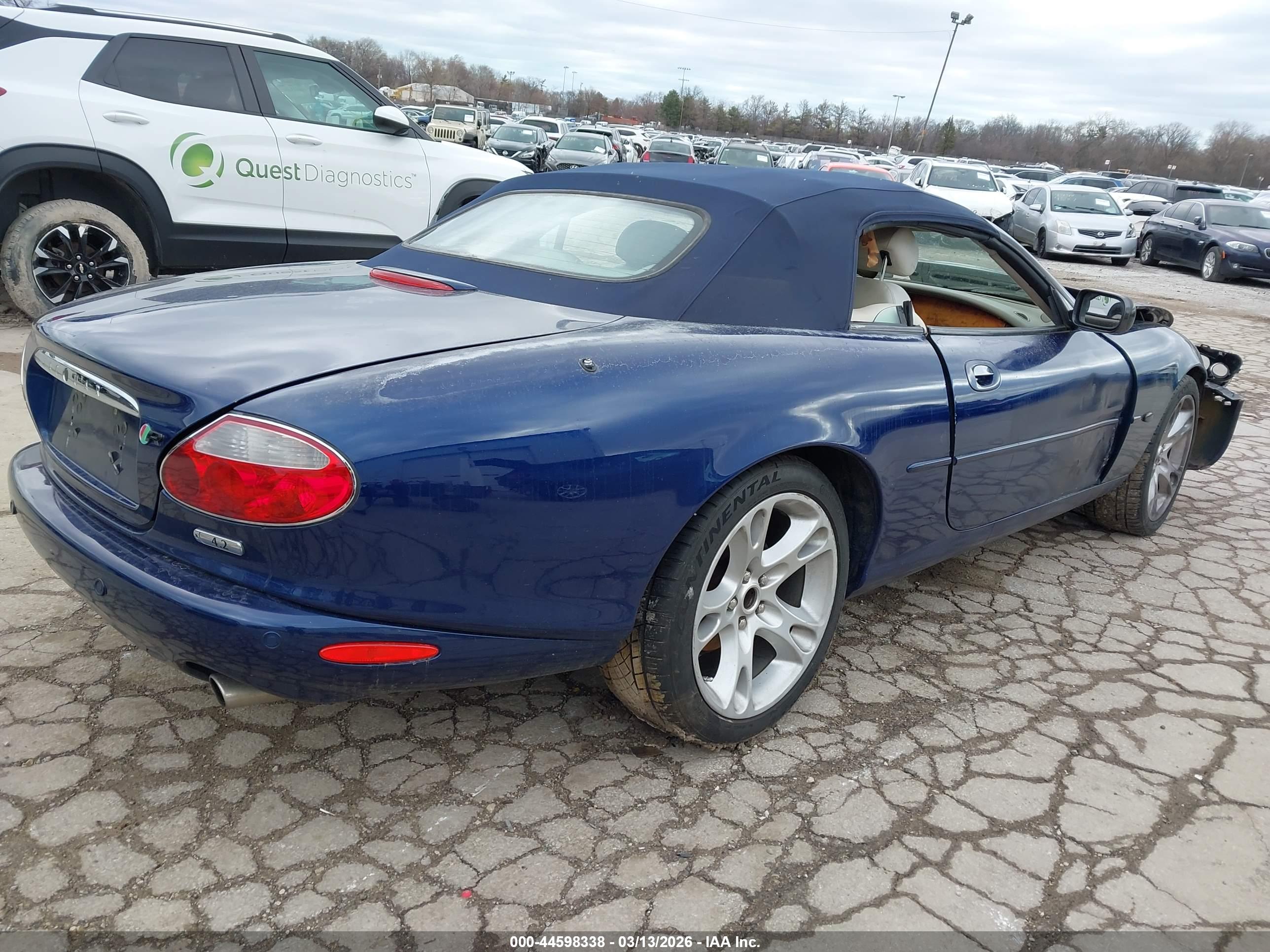 JAGUAR XK8 image 4