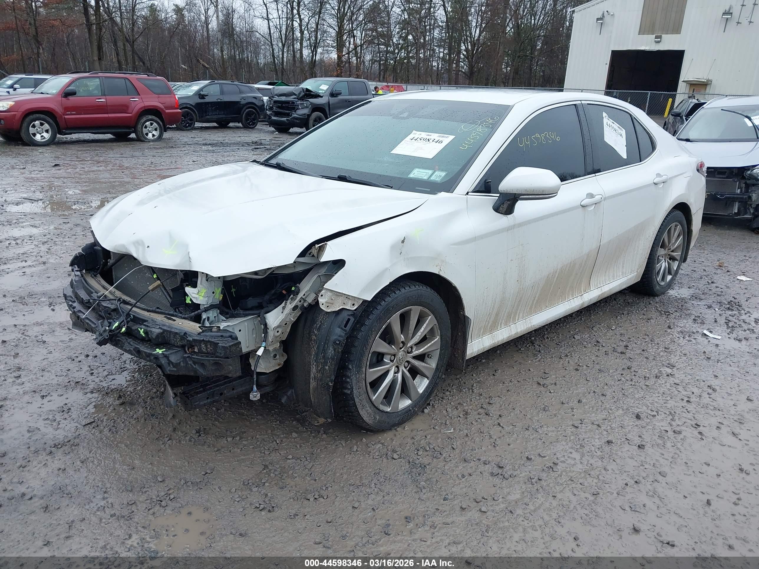 TOYOTA CAMRY image 2