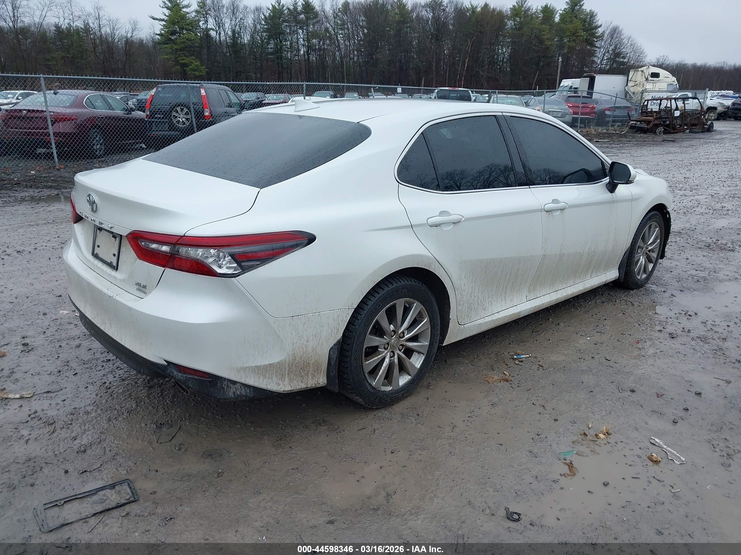 TOYOTA CAMRY image 4