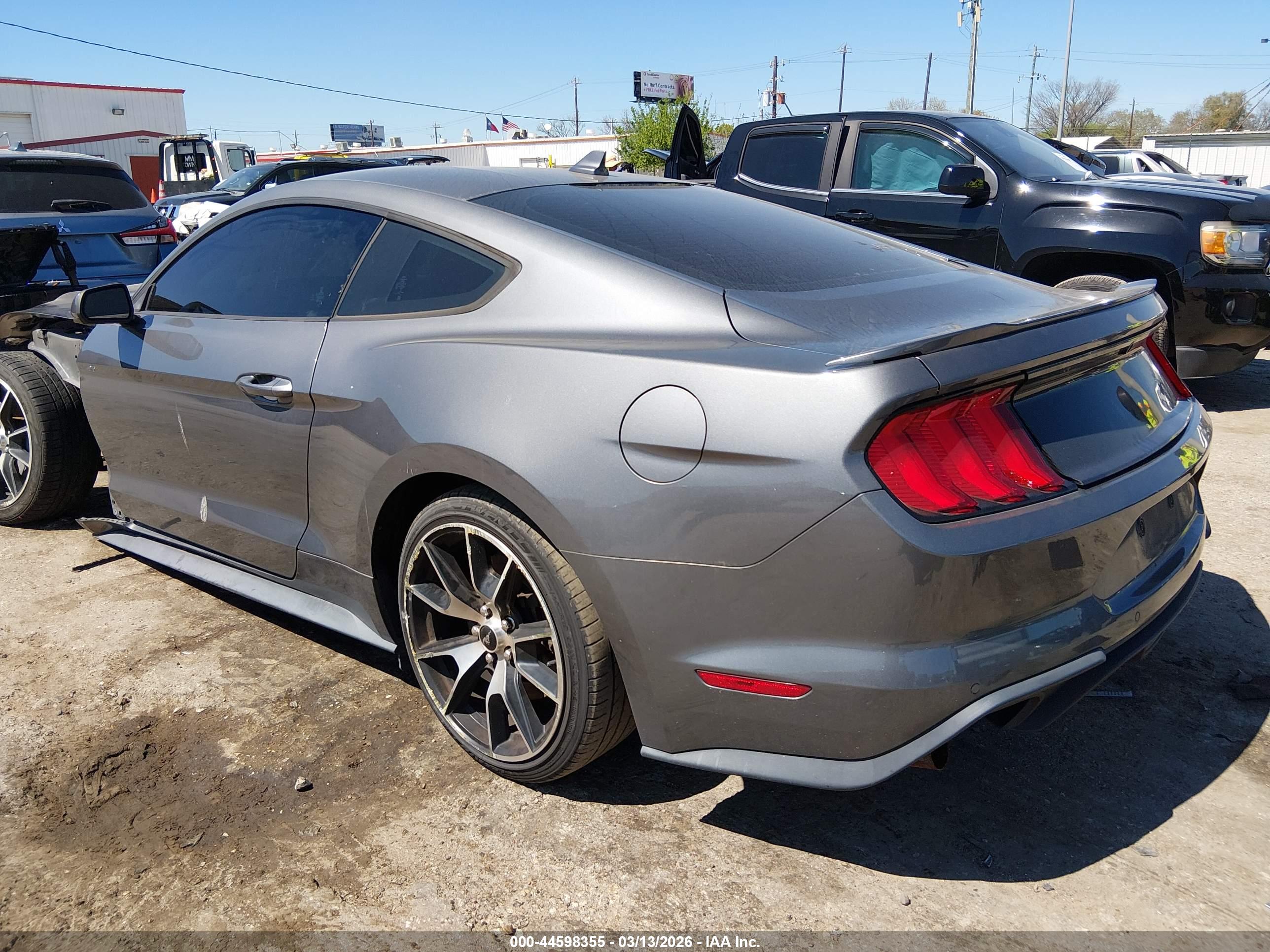 FORD MUSTANG image 3