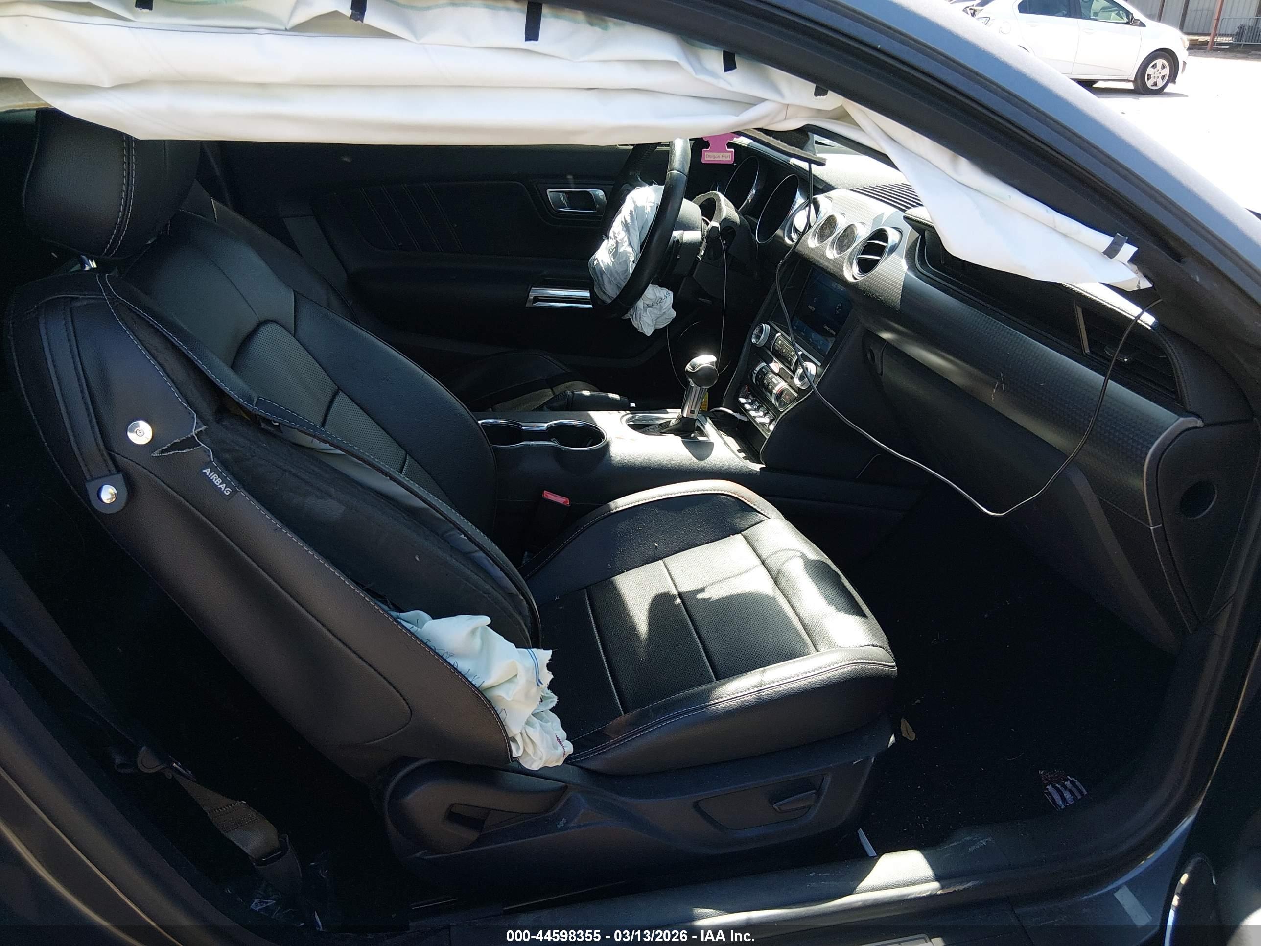 FORD MUSTANG image 5