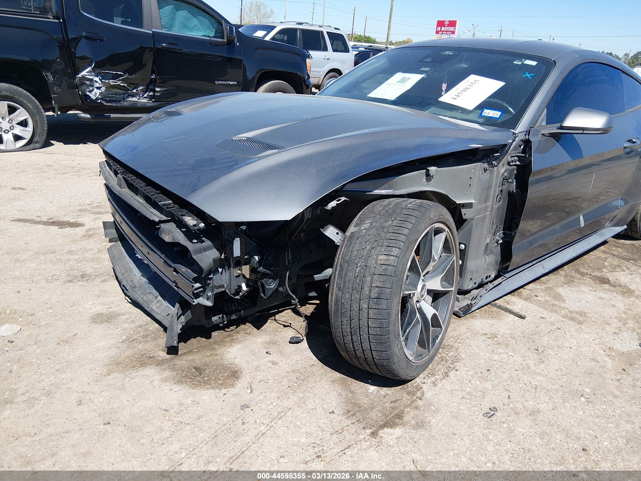 FORD MUSTANG image 6