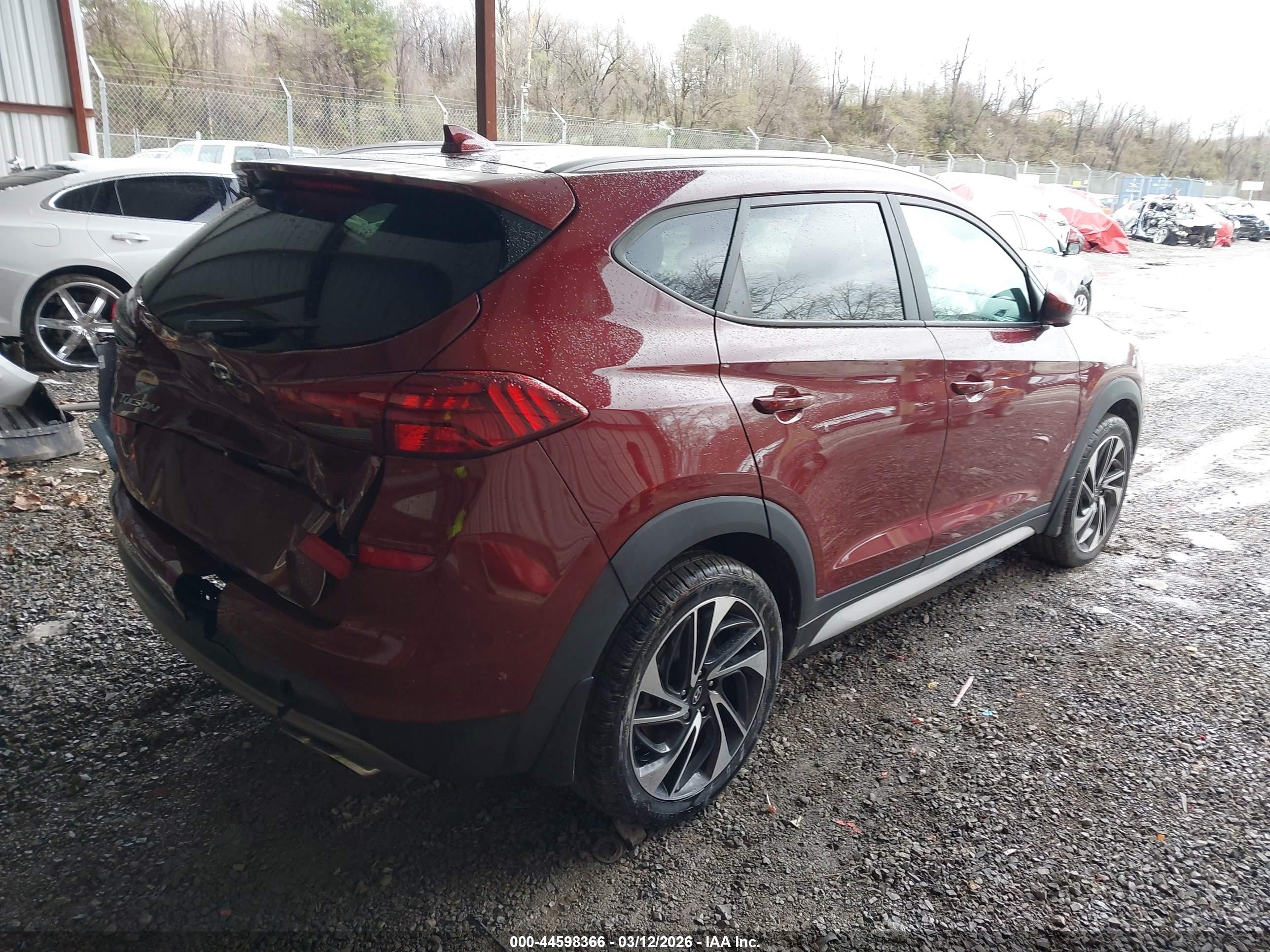 HYUNDAI TUCSON image 4