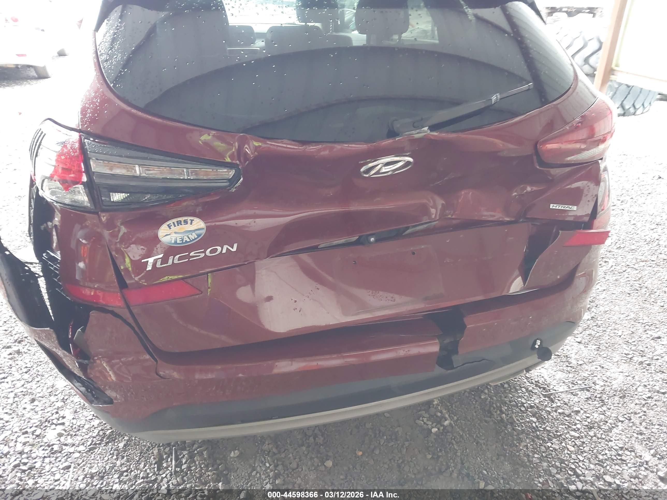 HYUNDAI TUCSON image 6