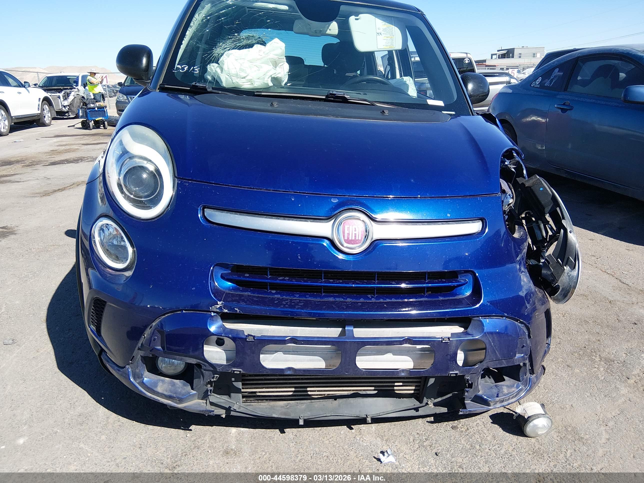 FIAT 500L image 6
