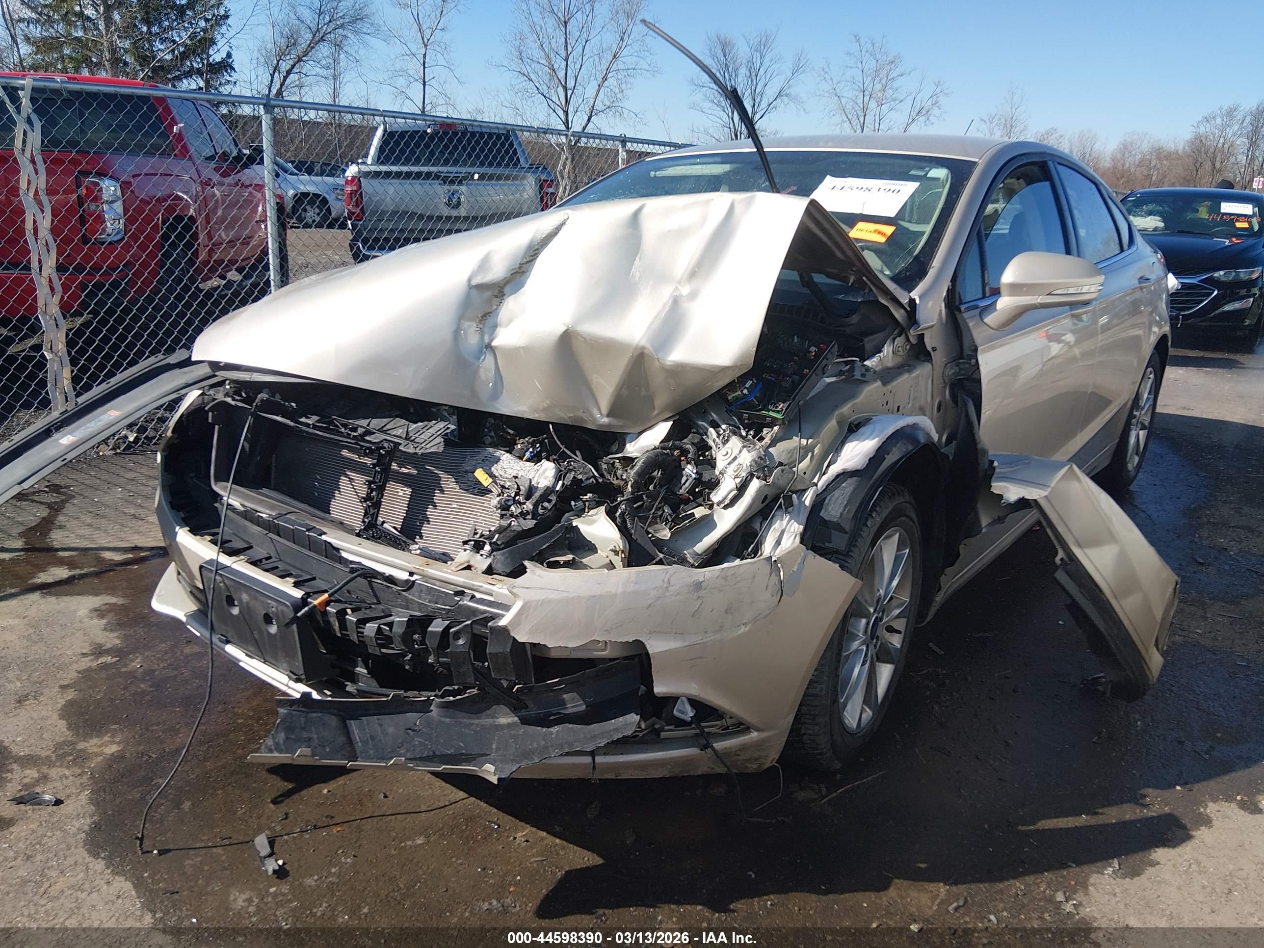FORD FUSION image 6