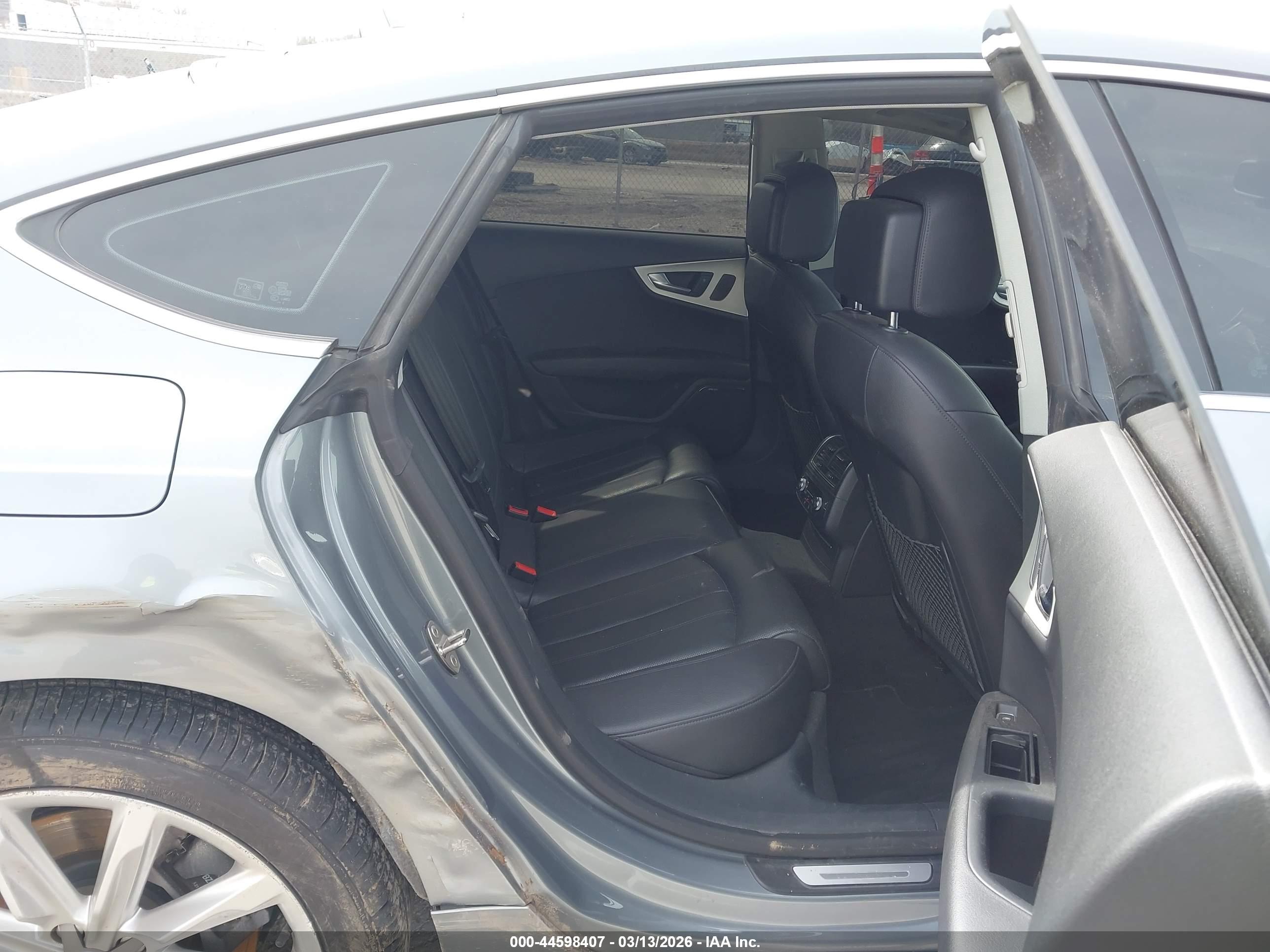 AUDI A7 image 8