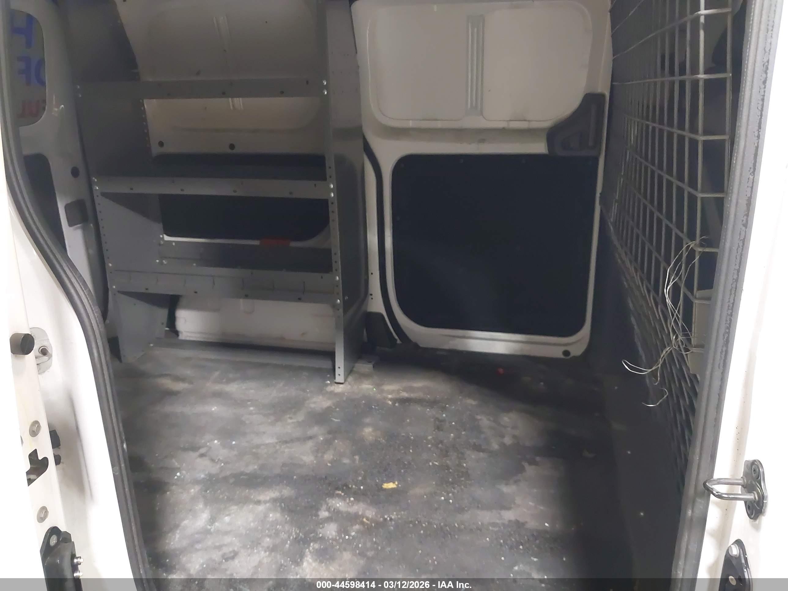NISSAN NV200 image 8