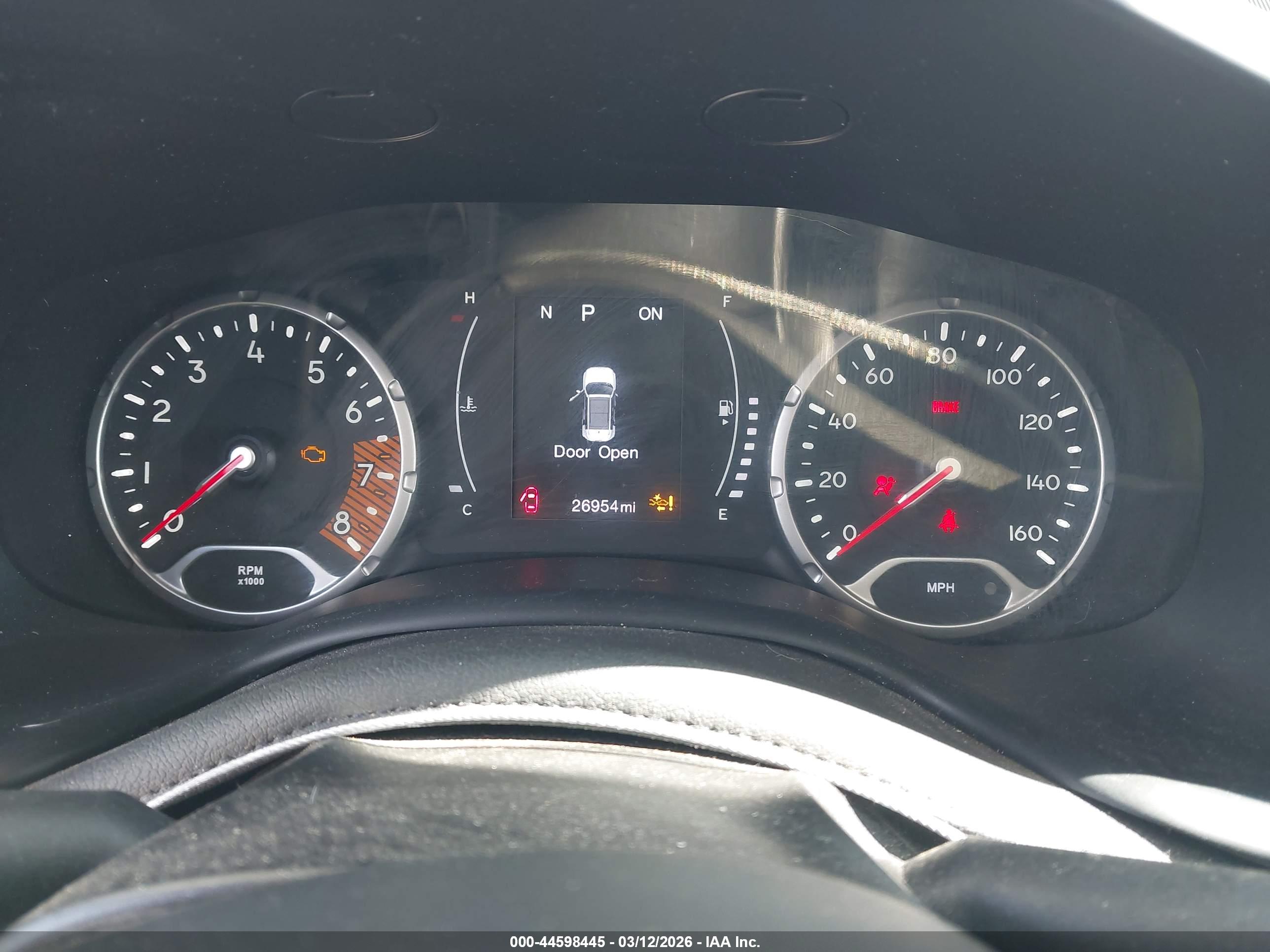 JEEP RENEGADE image 7