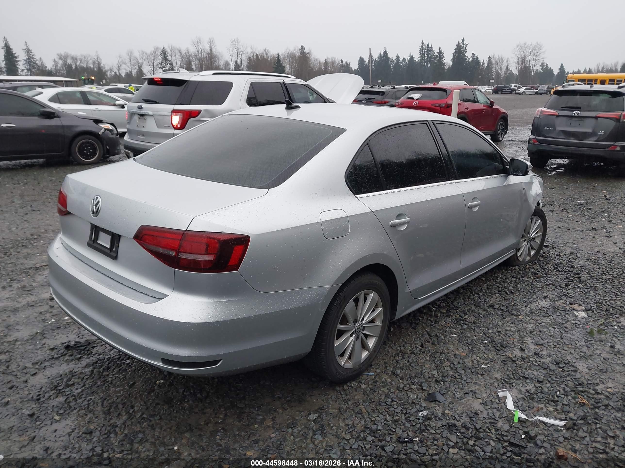 VOLKSWAGEN JETTA image 4