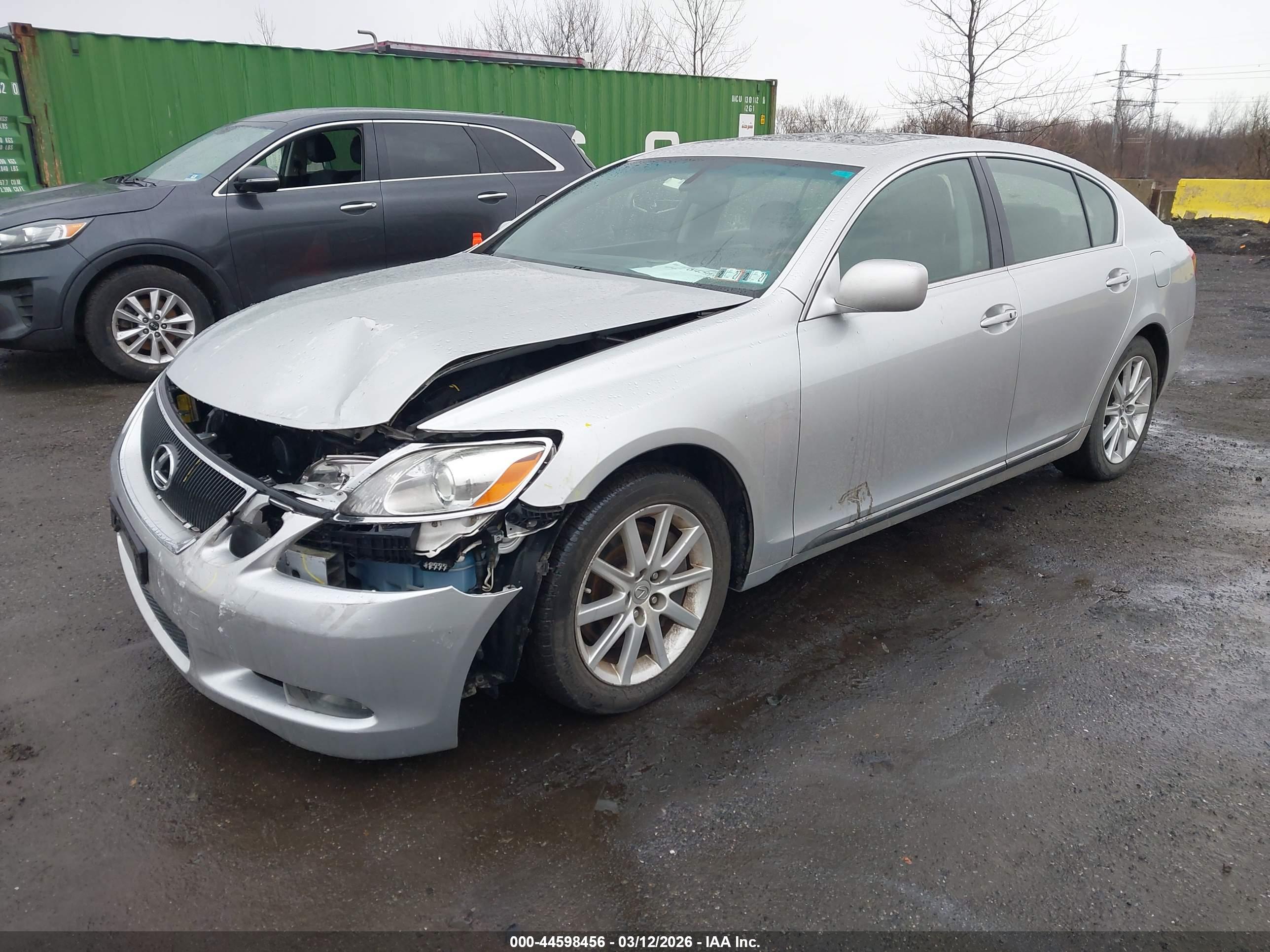 LEXUS GS image 2