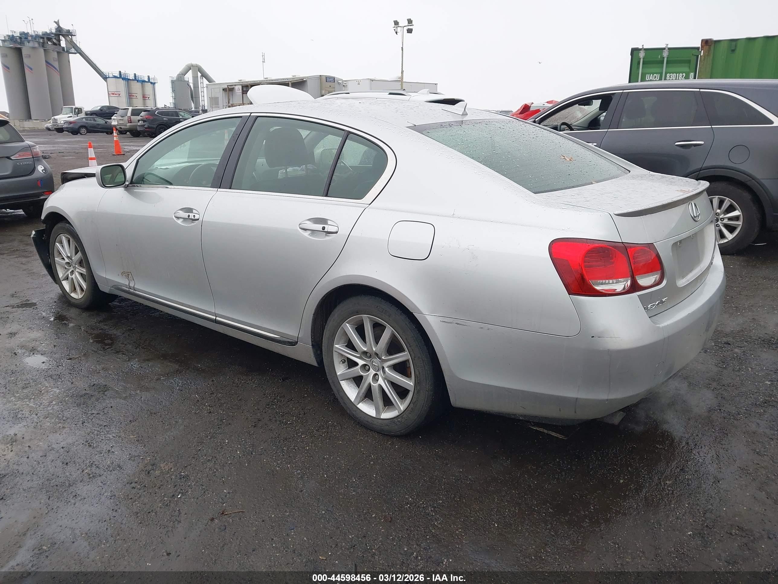 LEXUS GS image 3