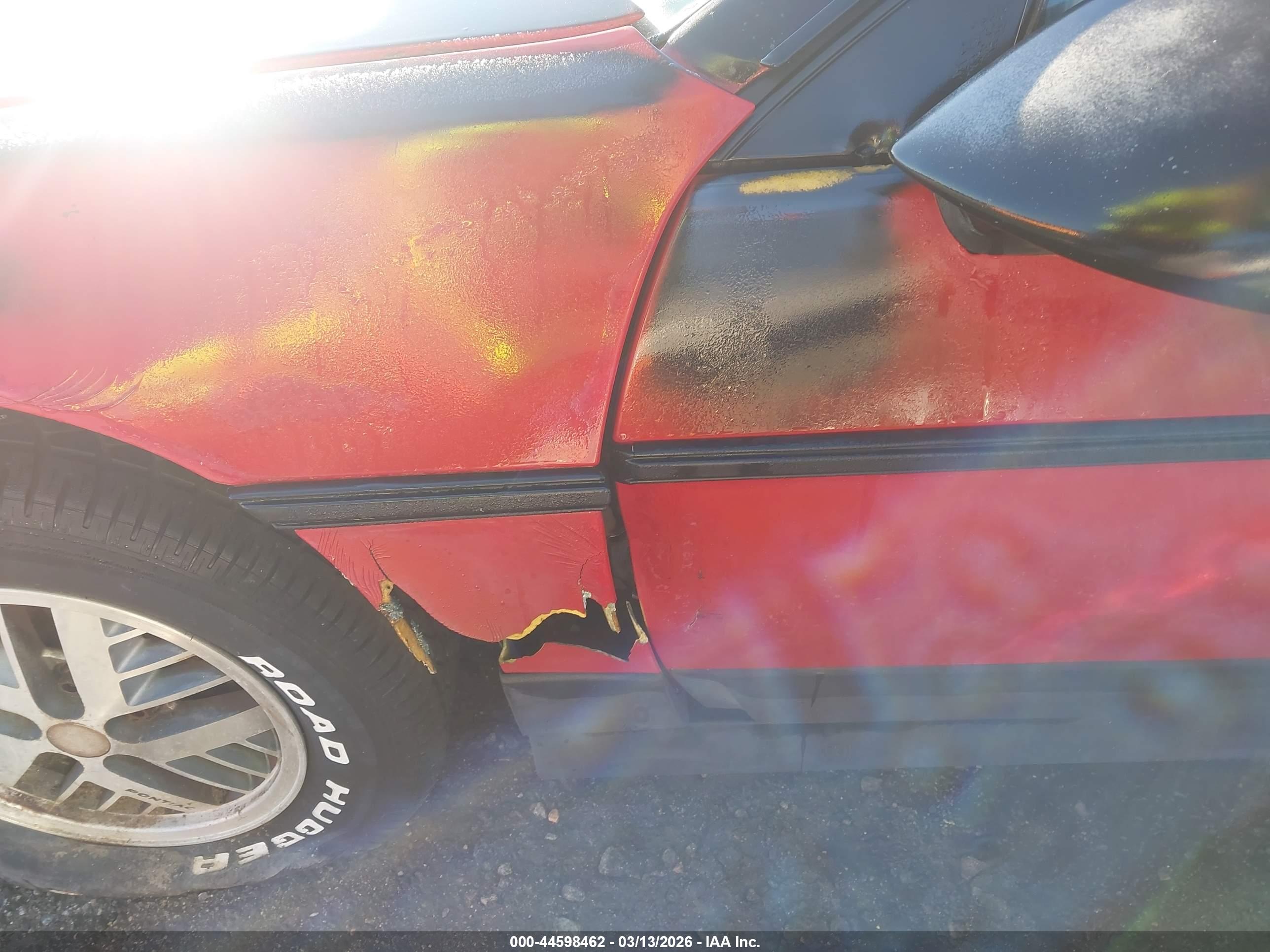 PONTIAC FIERO image 6