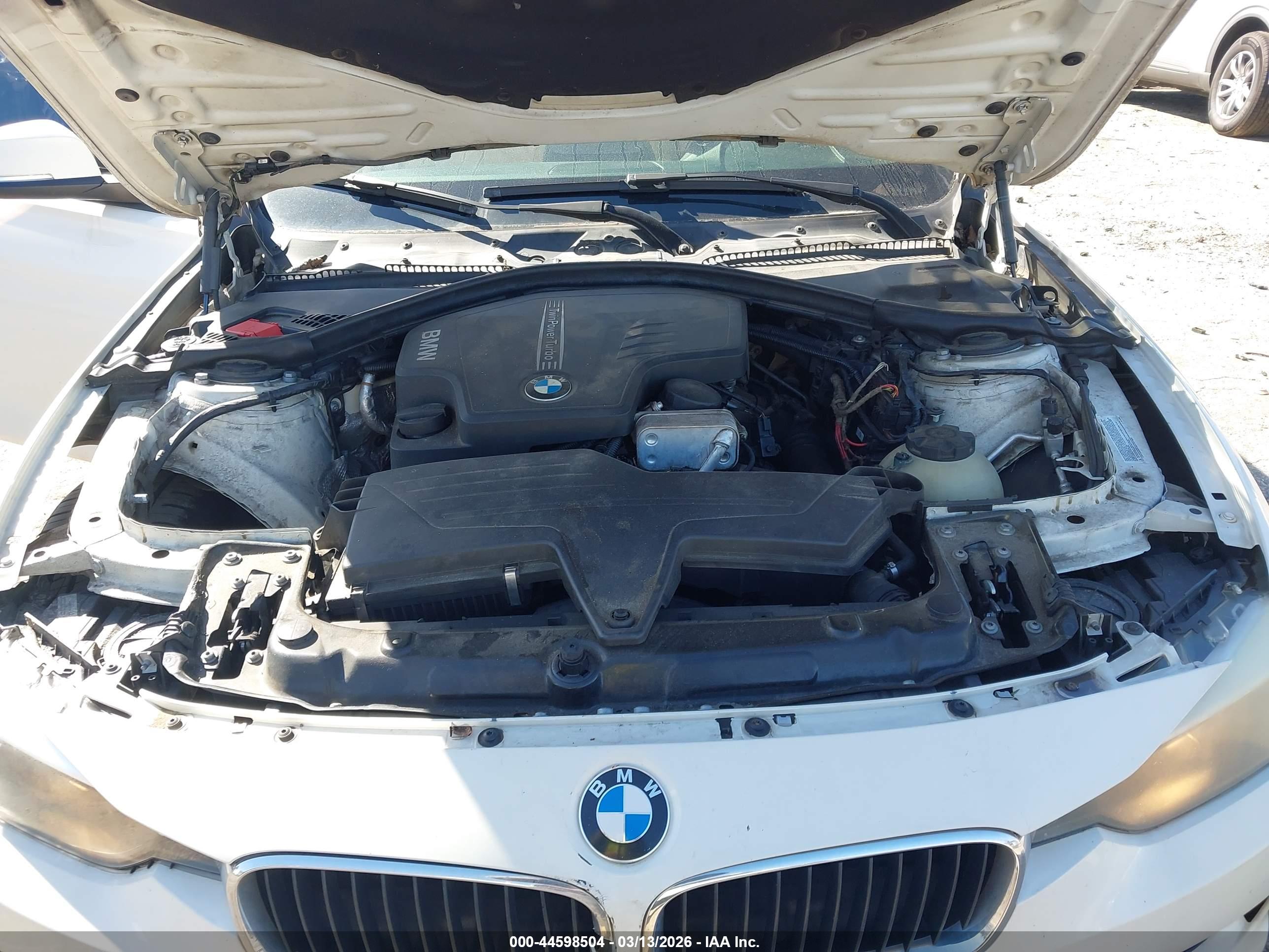 BMW 320I image 10