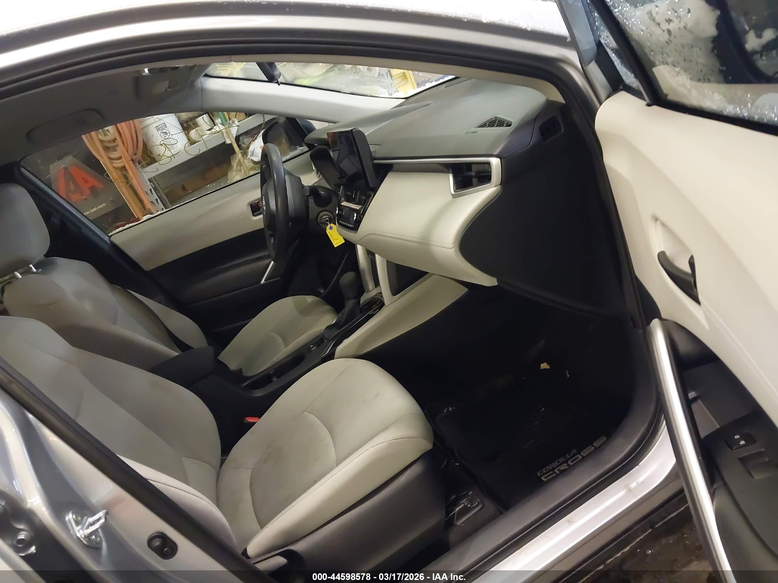 TOYOTA COROLLA image 5
