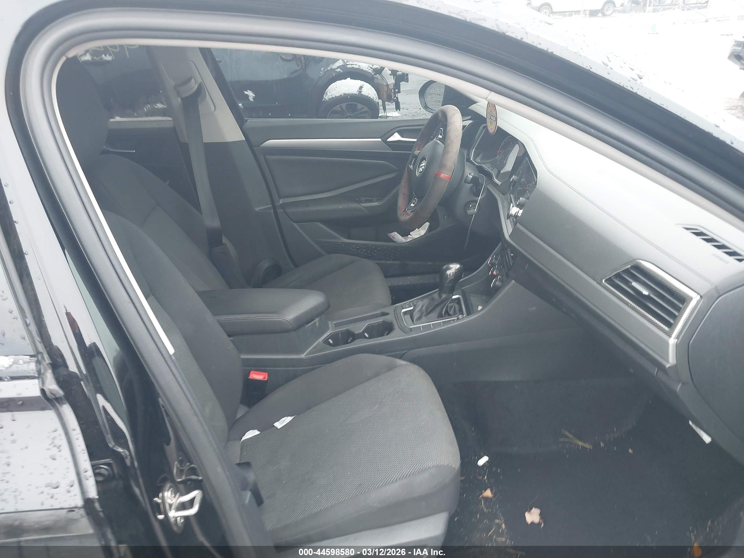 VOLKSWAGEN JETTA image 5