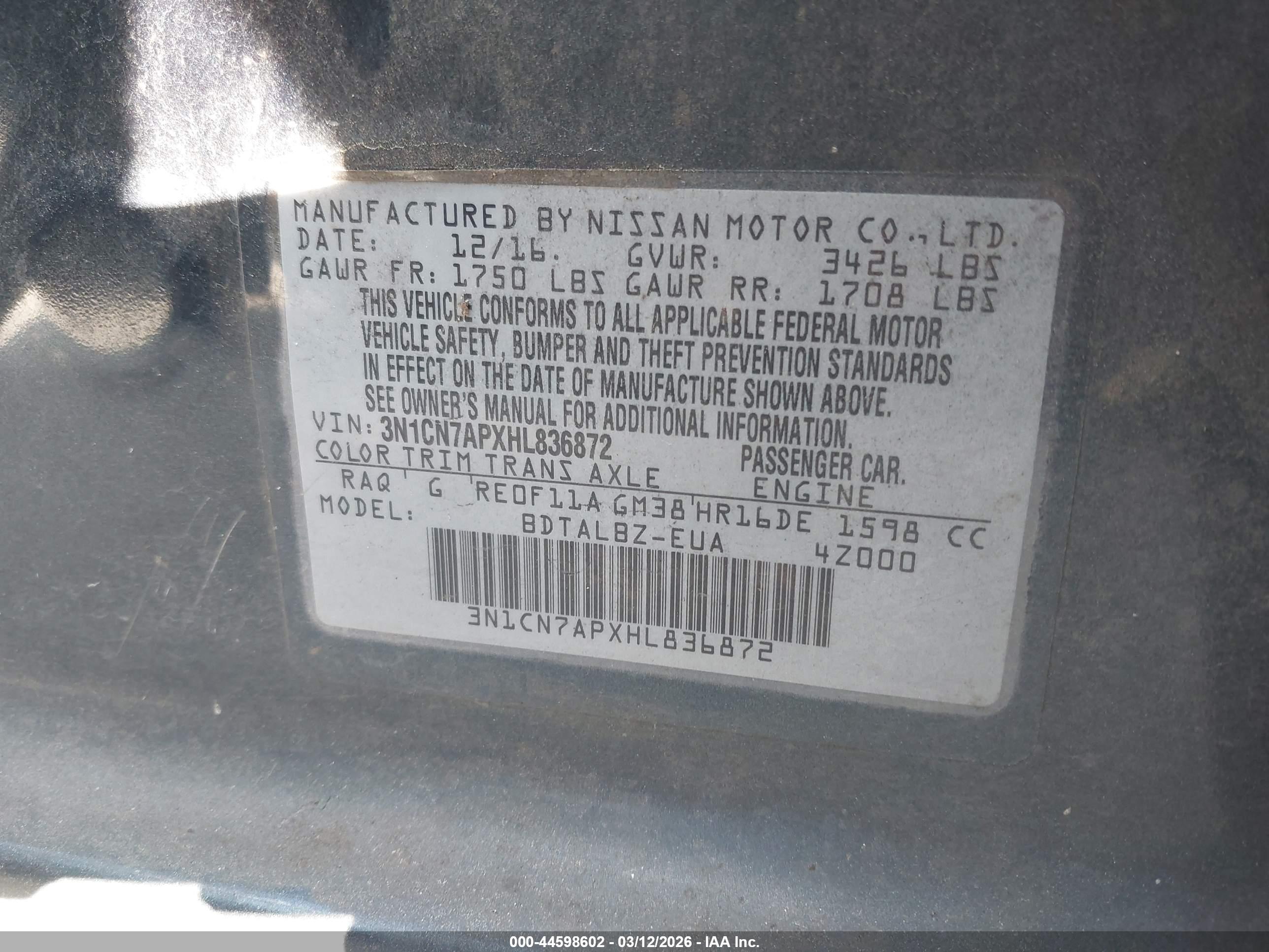 NISSAN VERSA image 9