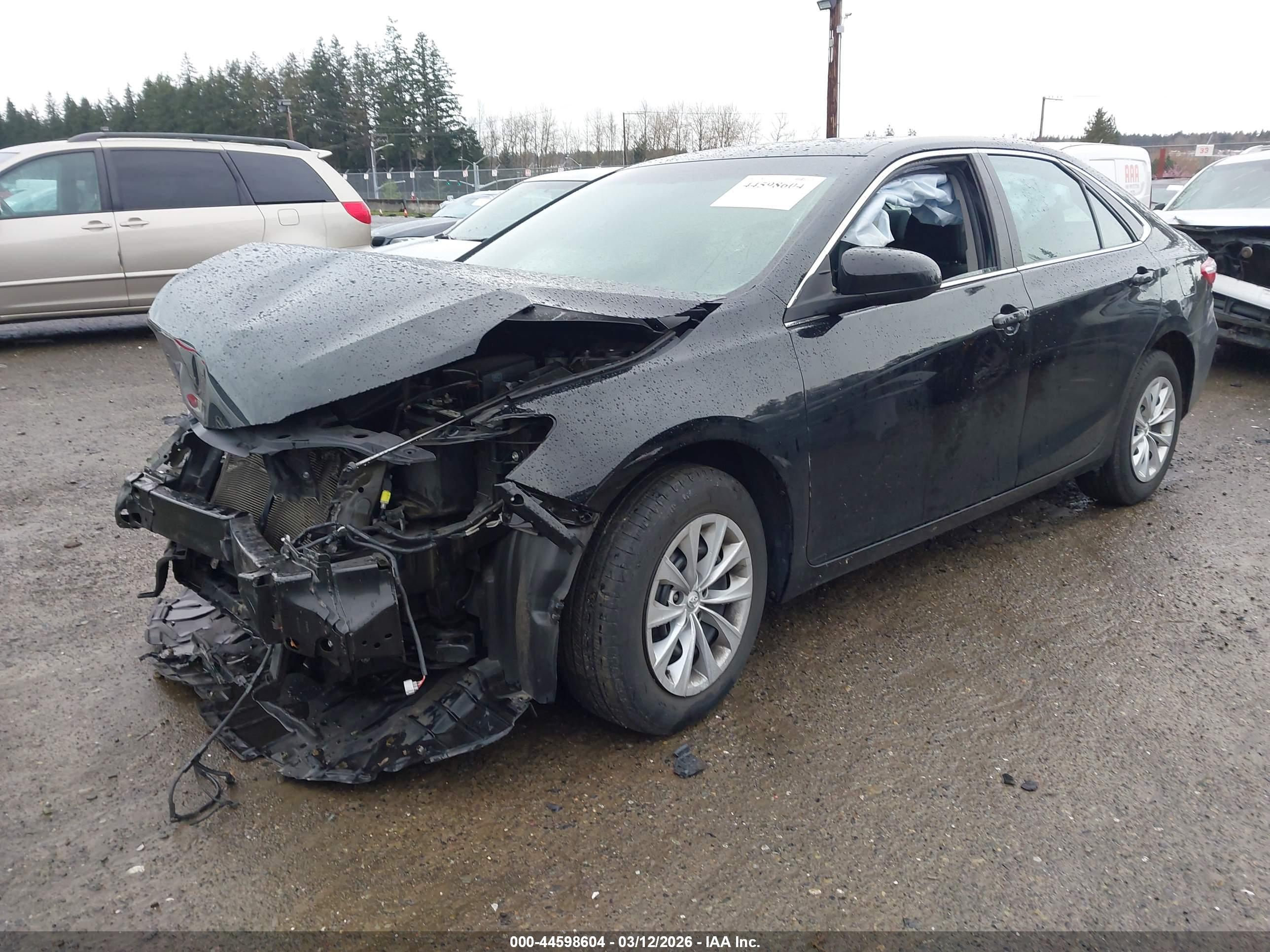 TOYOTA CAMRY image 2
