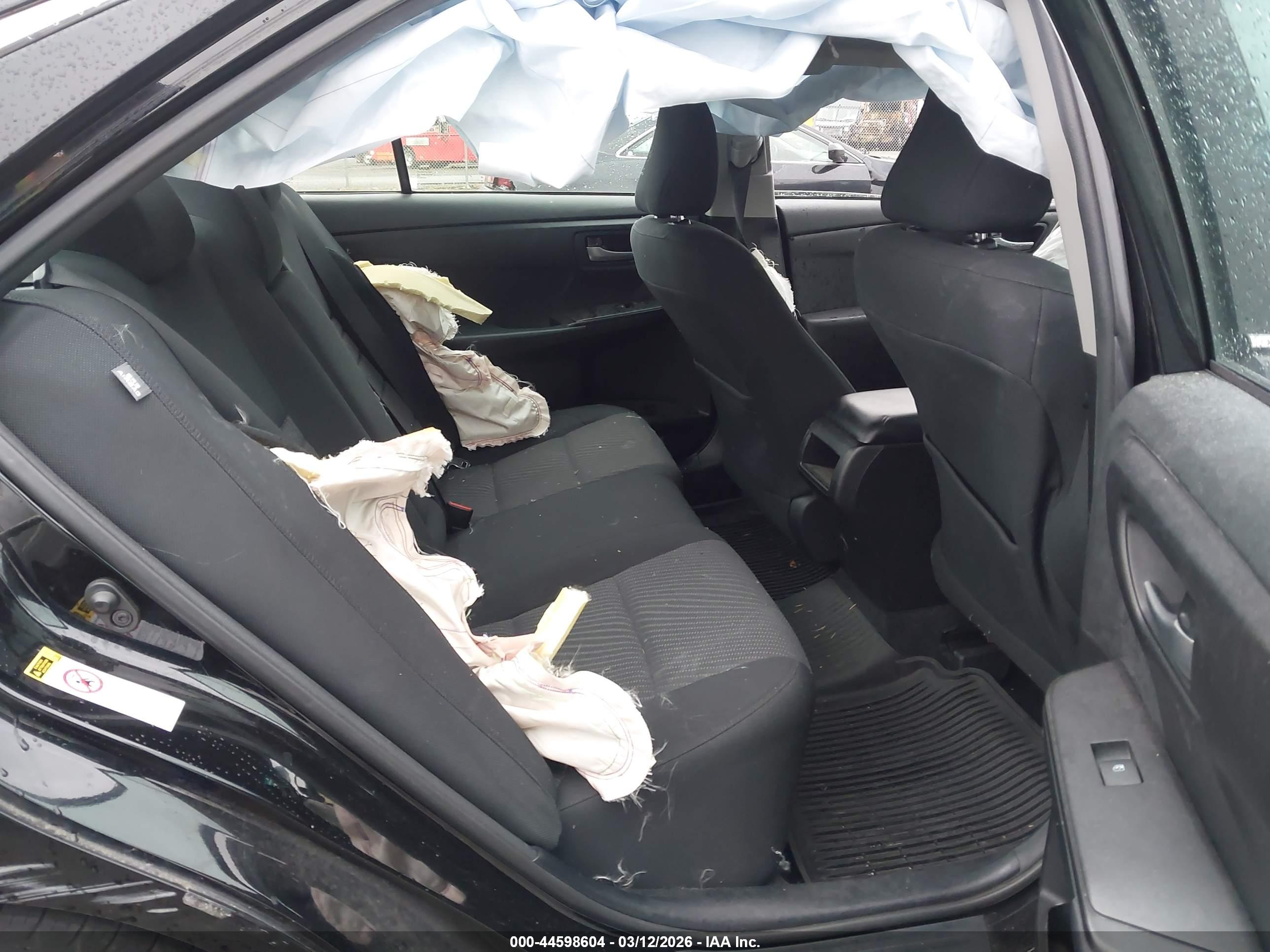 TOYOTA CAMRY image 8