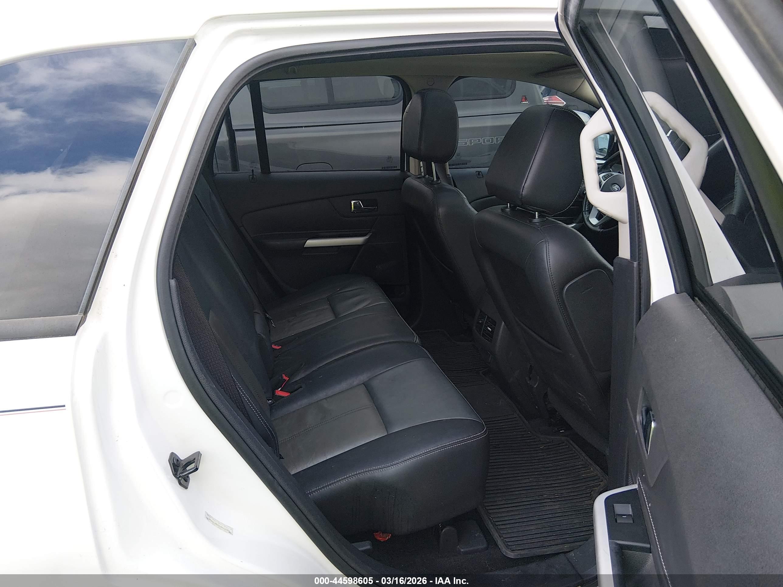FORD EDGE image 8
