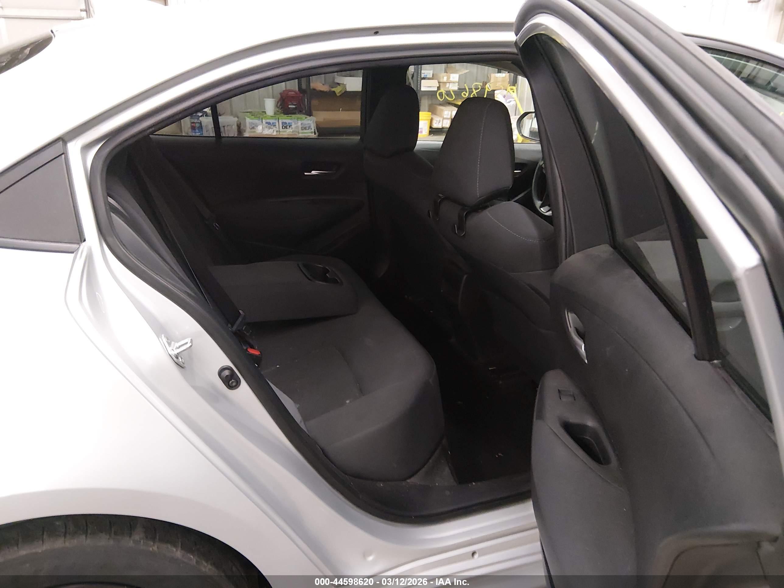 TOYOTA COROLLA image 8