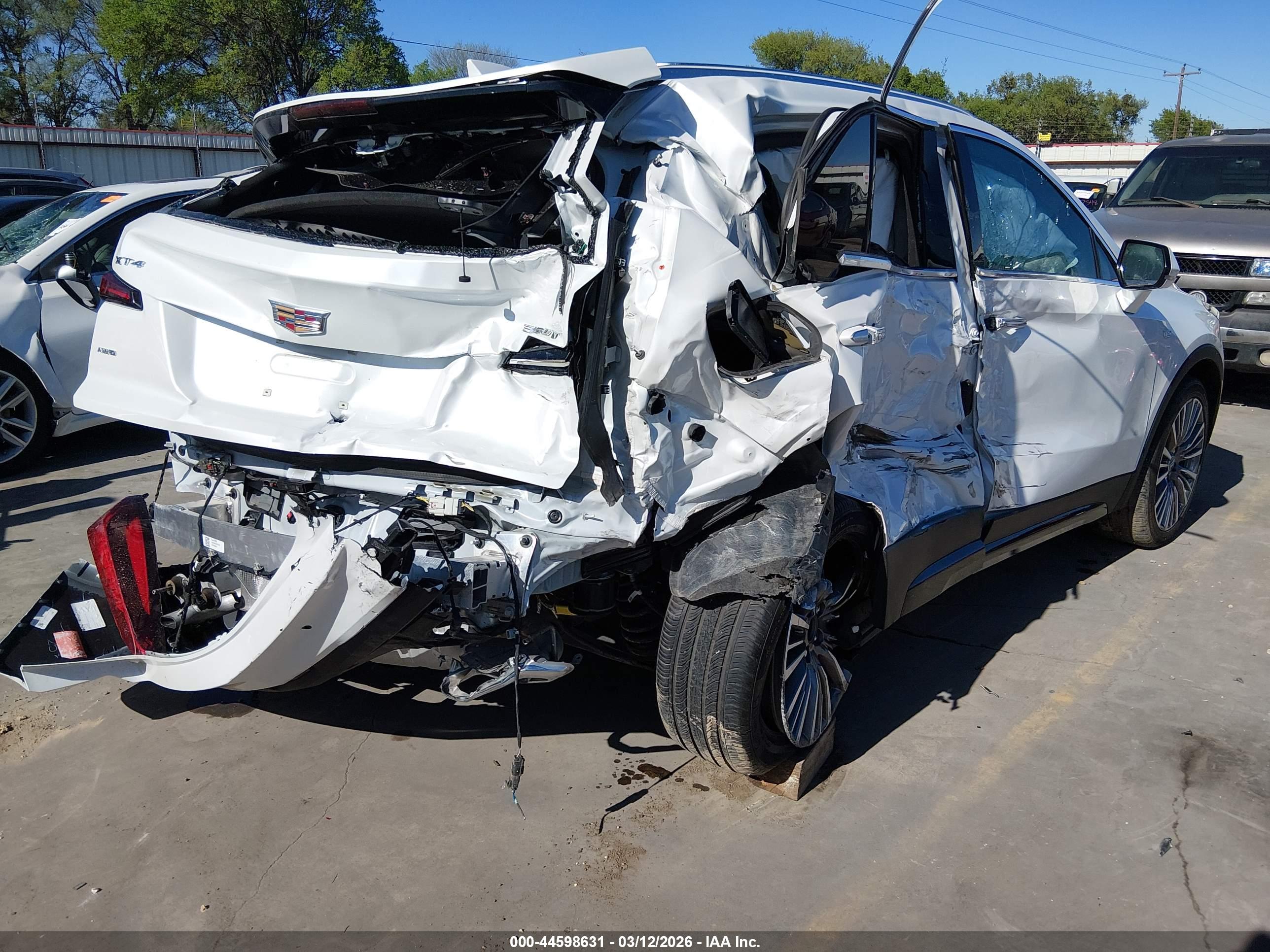 CADILLAC XT4 image 4