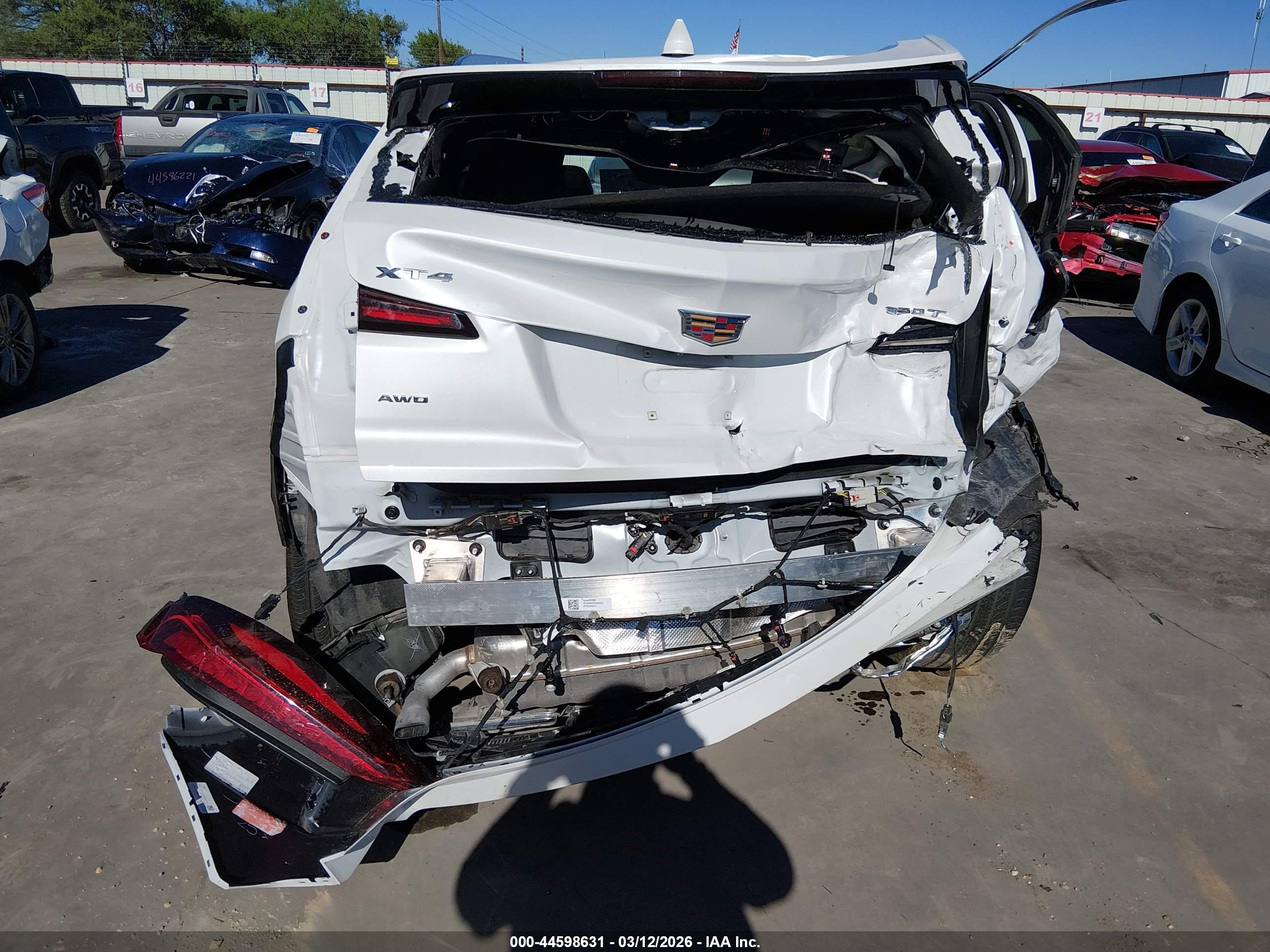 CADILLAC XT4 image 6