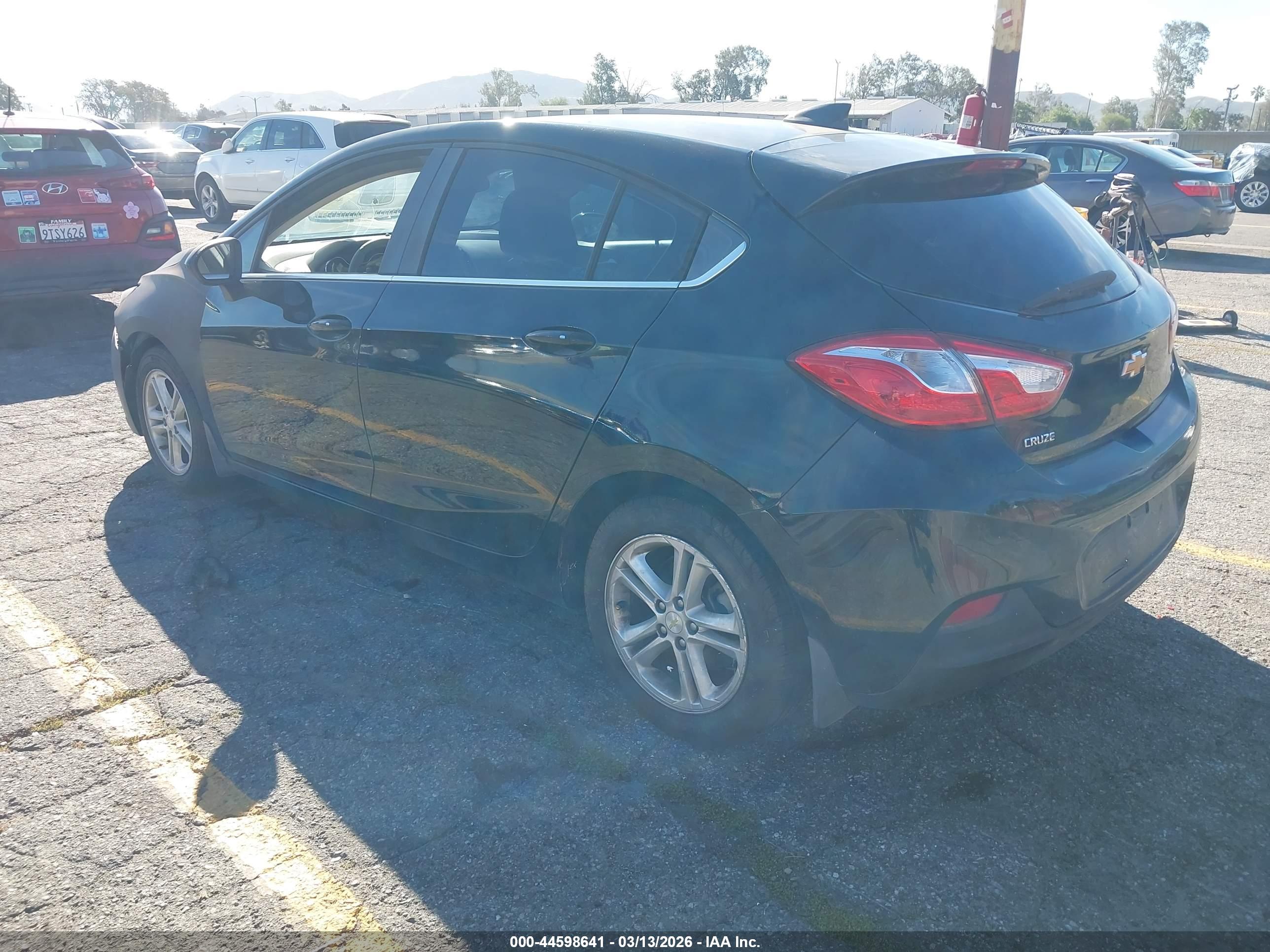 CHEVROLET CRUZE image 3