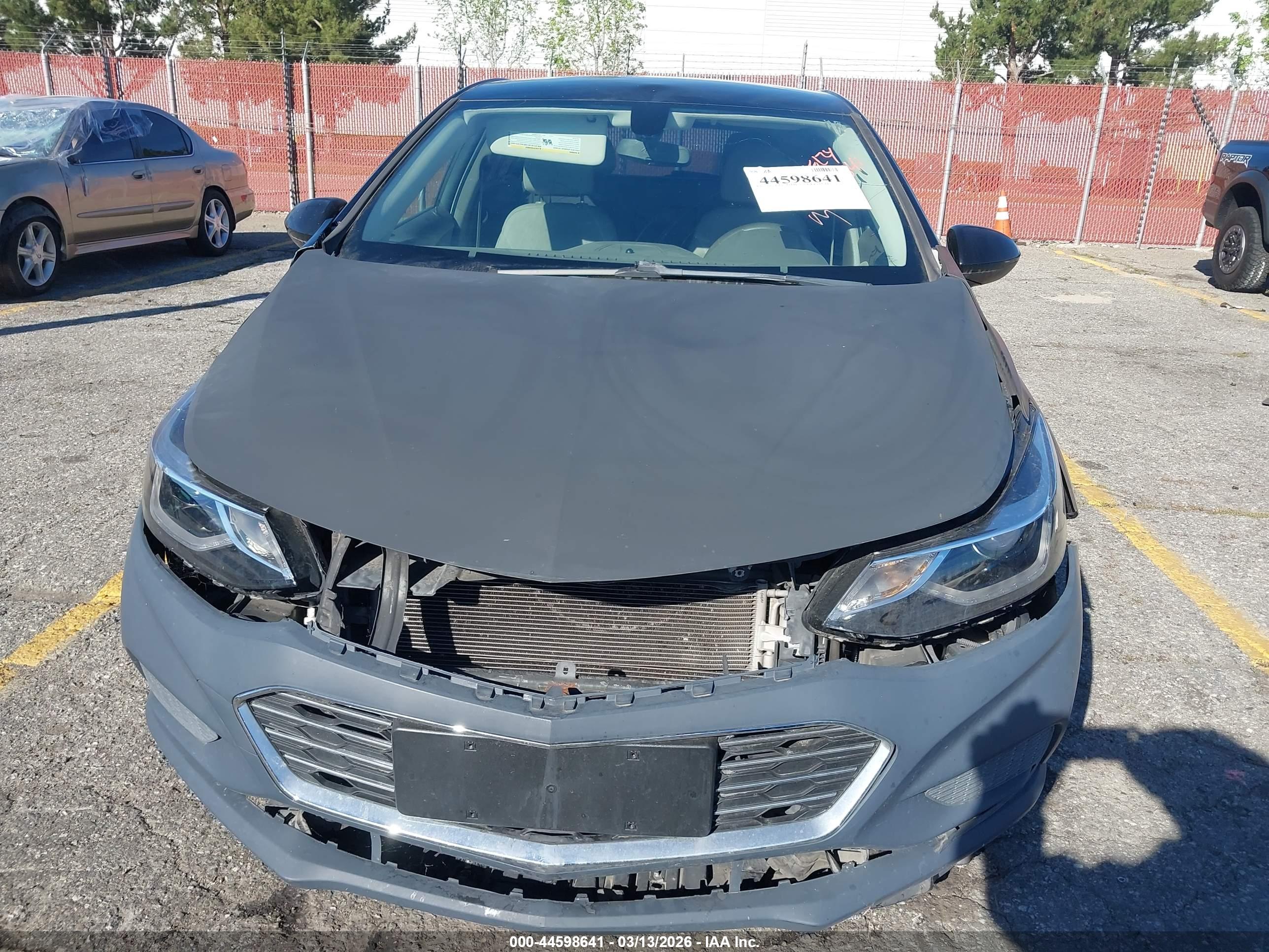 CHEVROLET CRUZE image 6