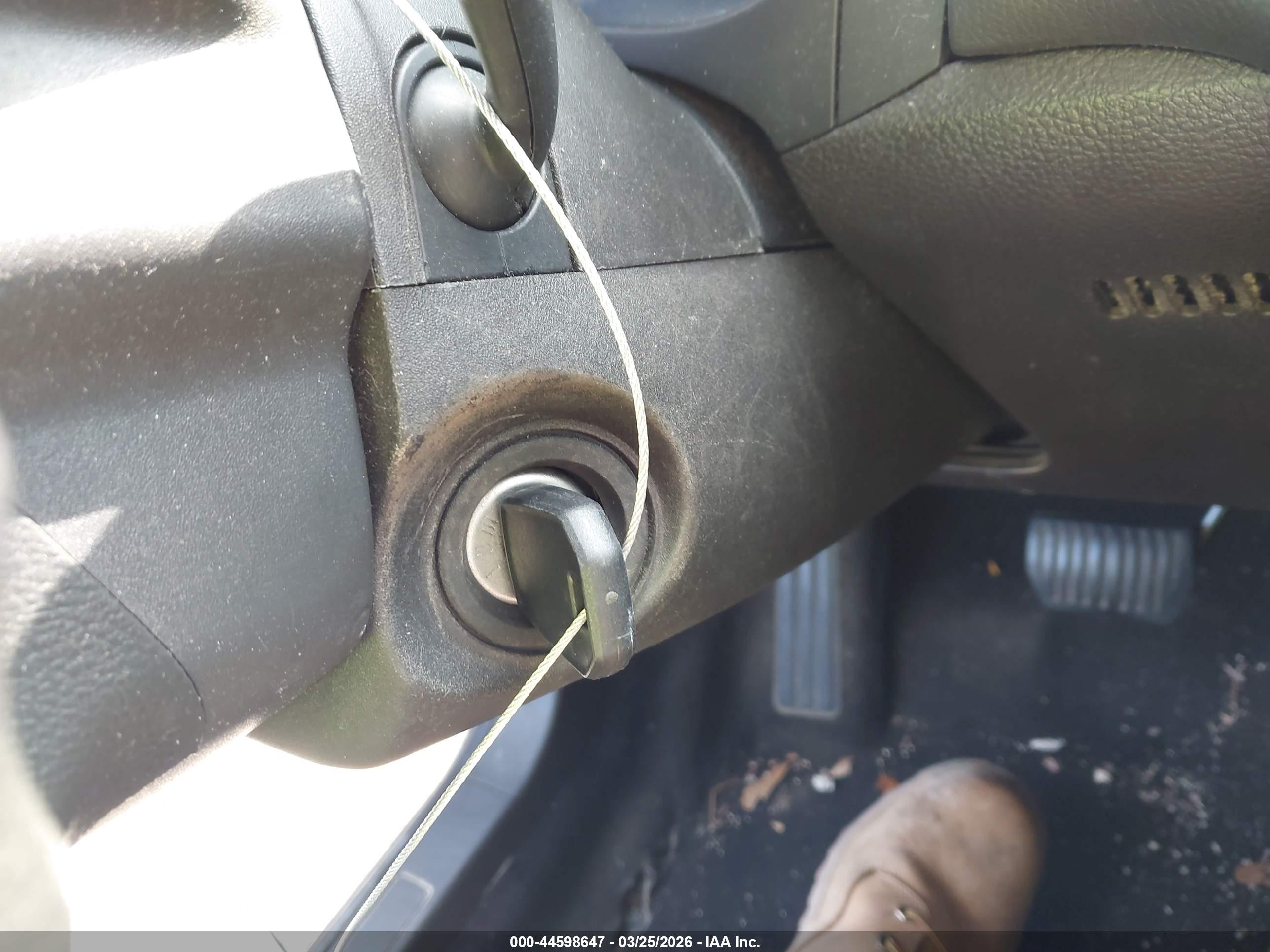FORD FUSION image 11