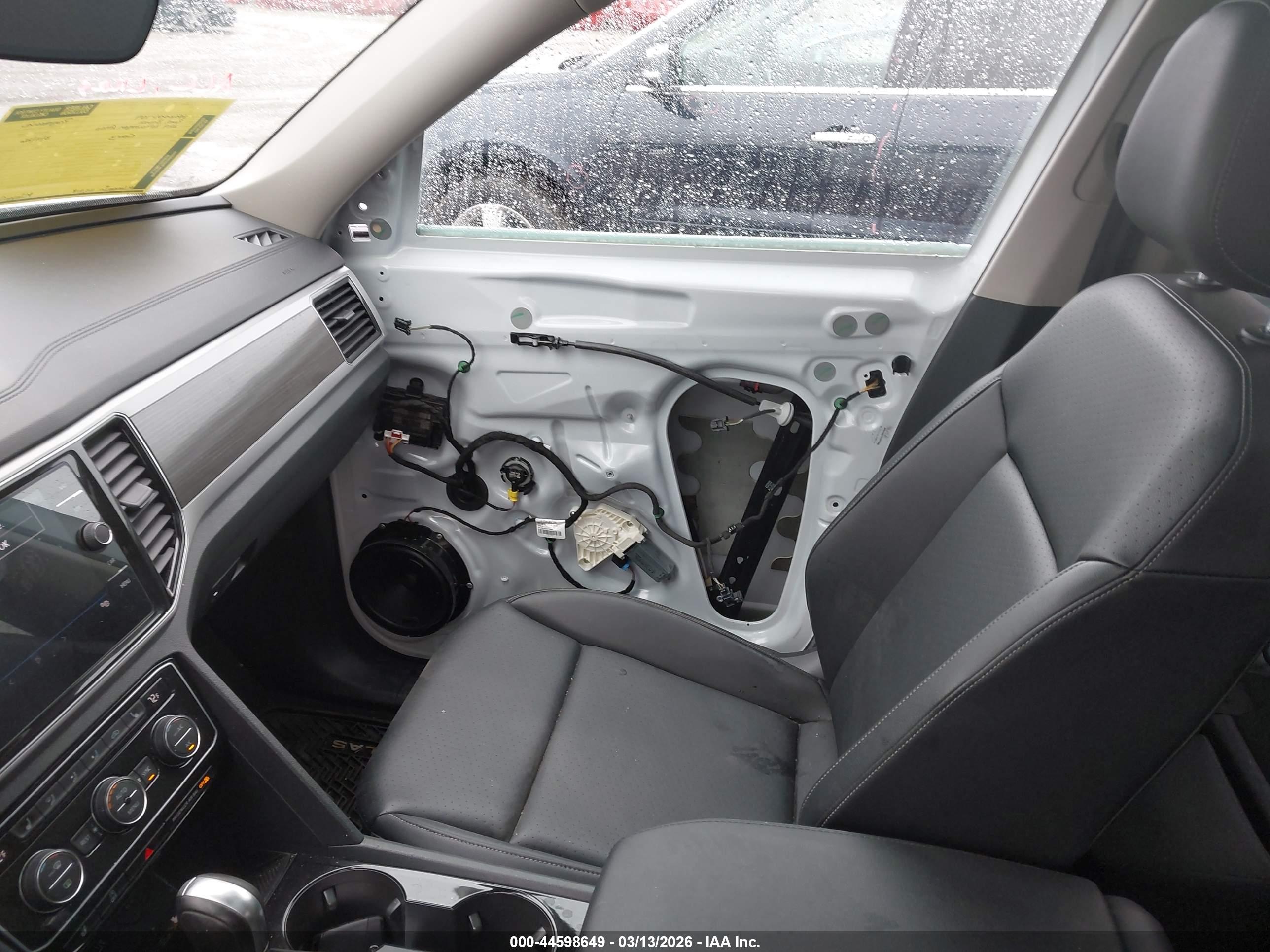 VOLKSWAGEN ATLAS image 5