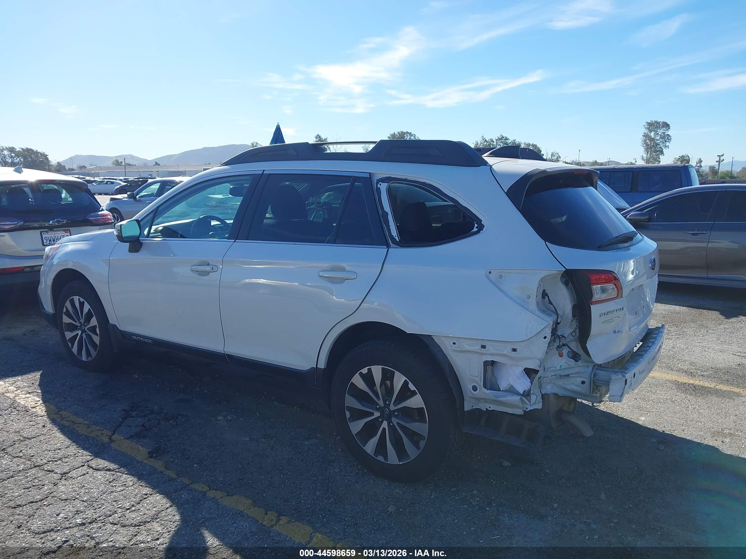 SUBARU OUTBACK image 3