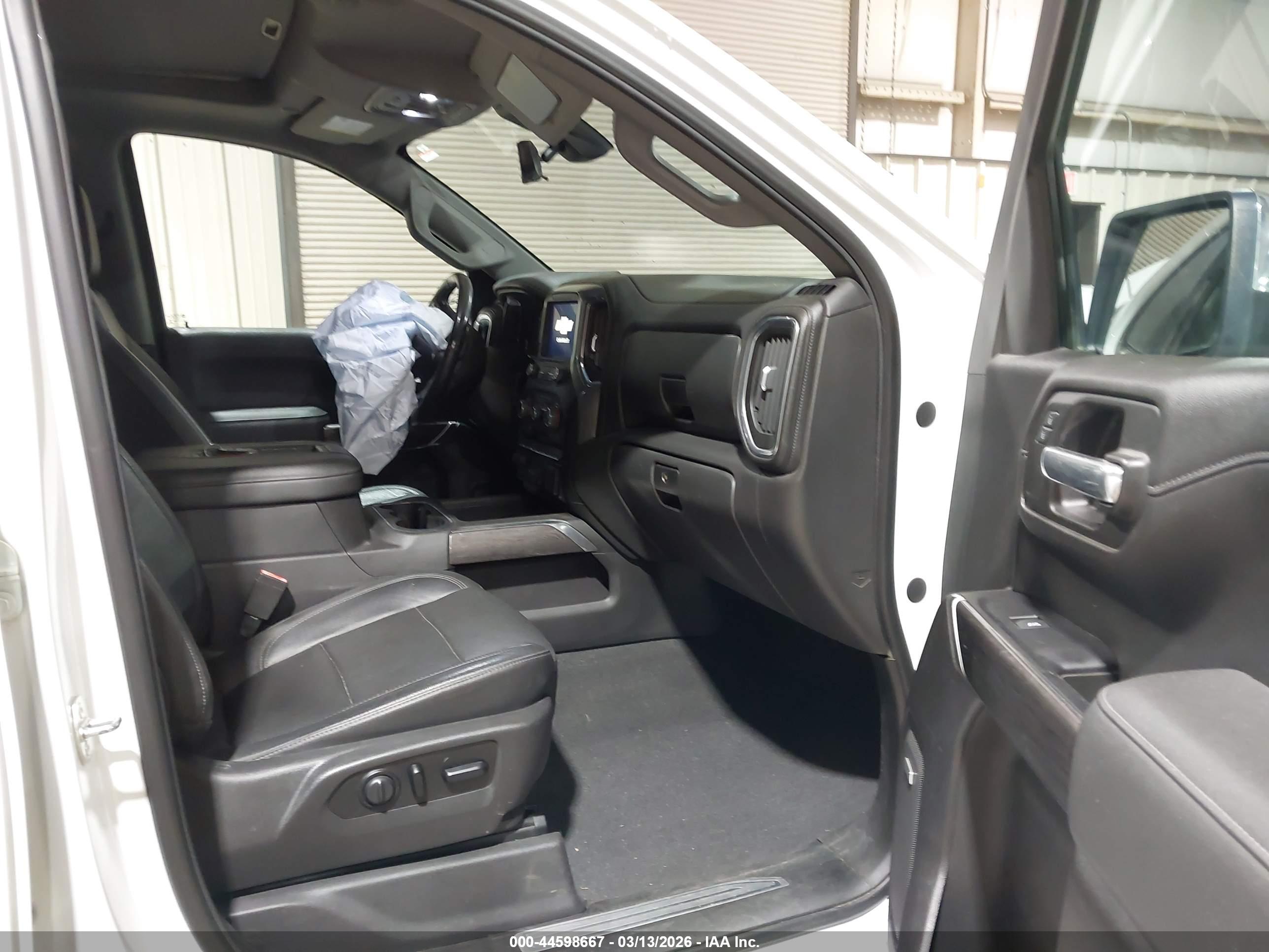CHEVROLET SILVERADO image 5